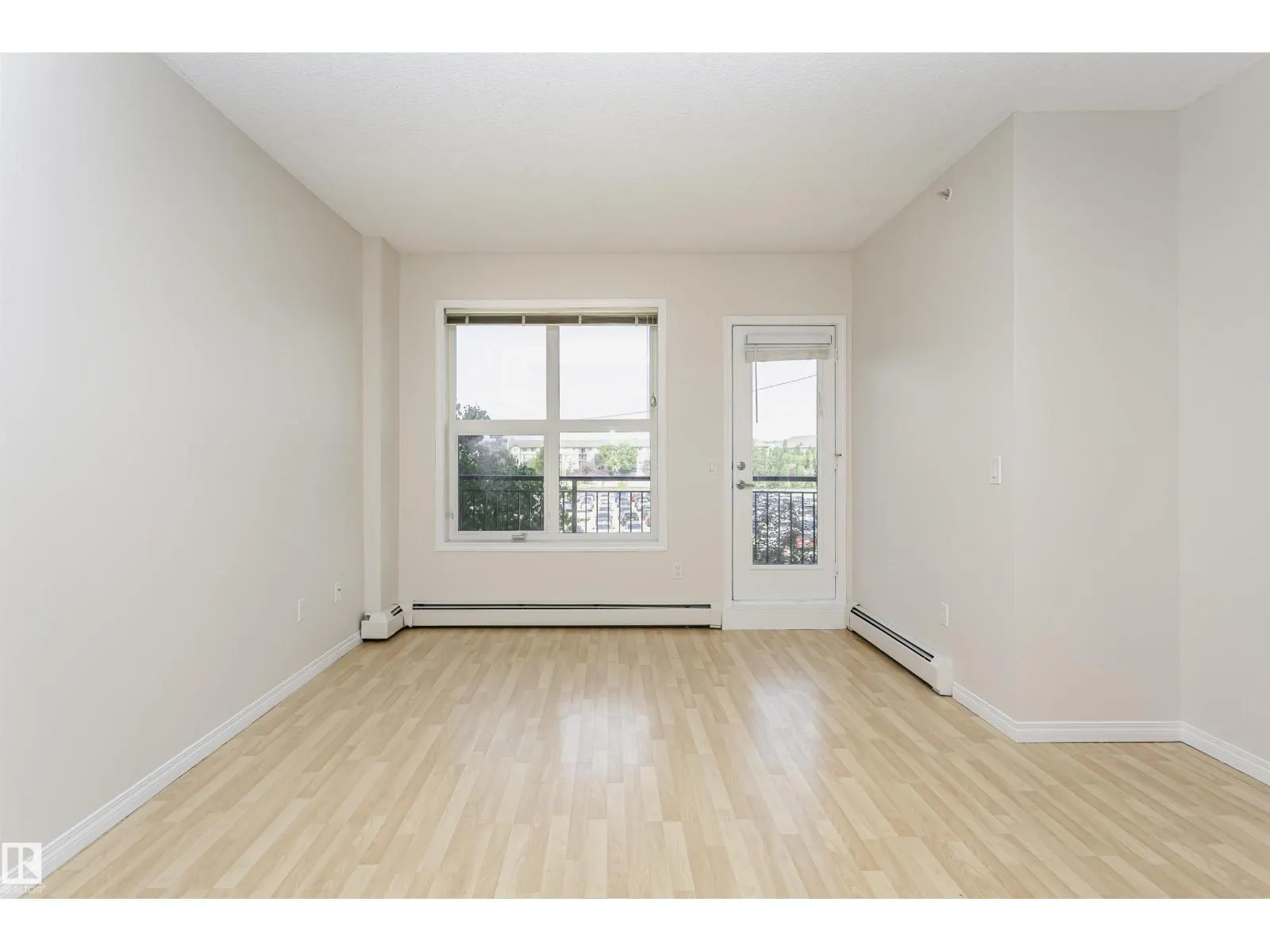 #1-307 4245 139 AV NW