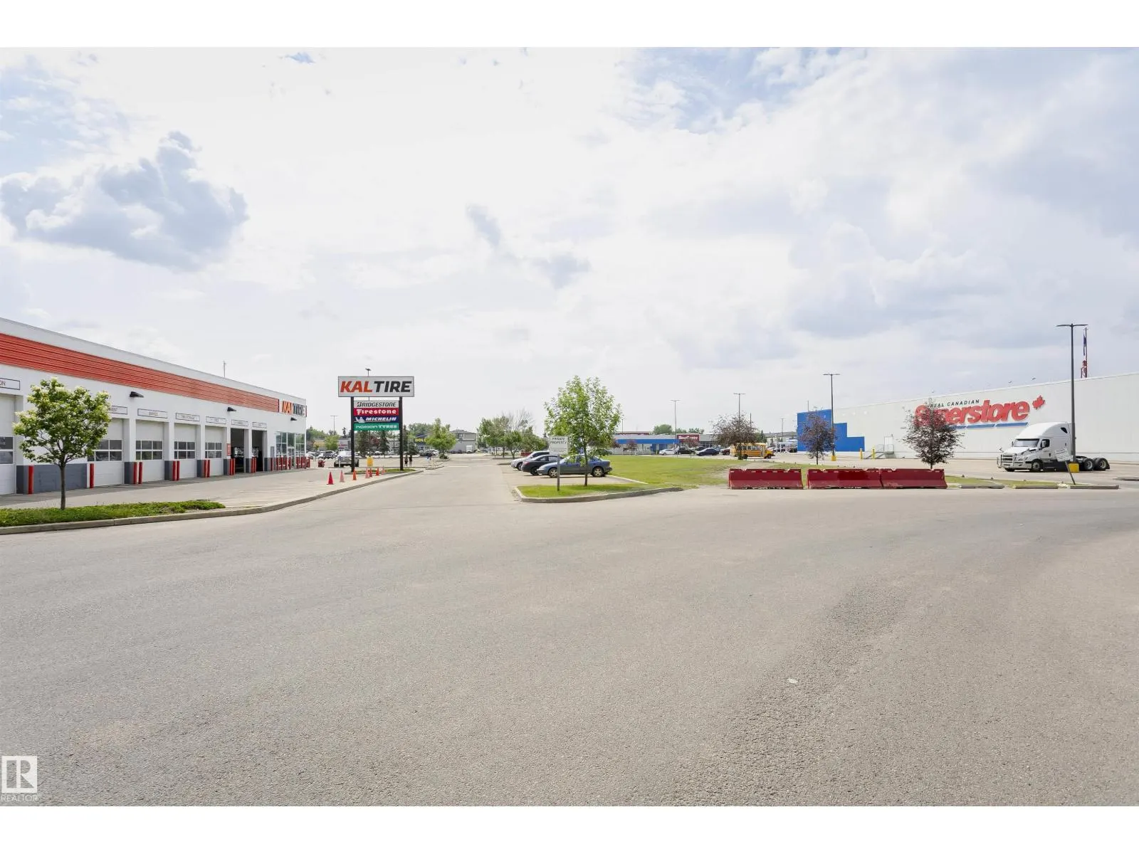 #1-307 4245 139 AV NW