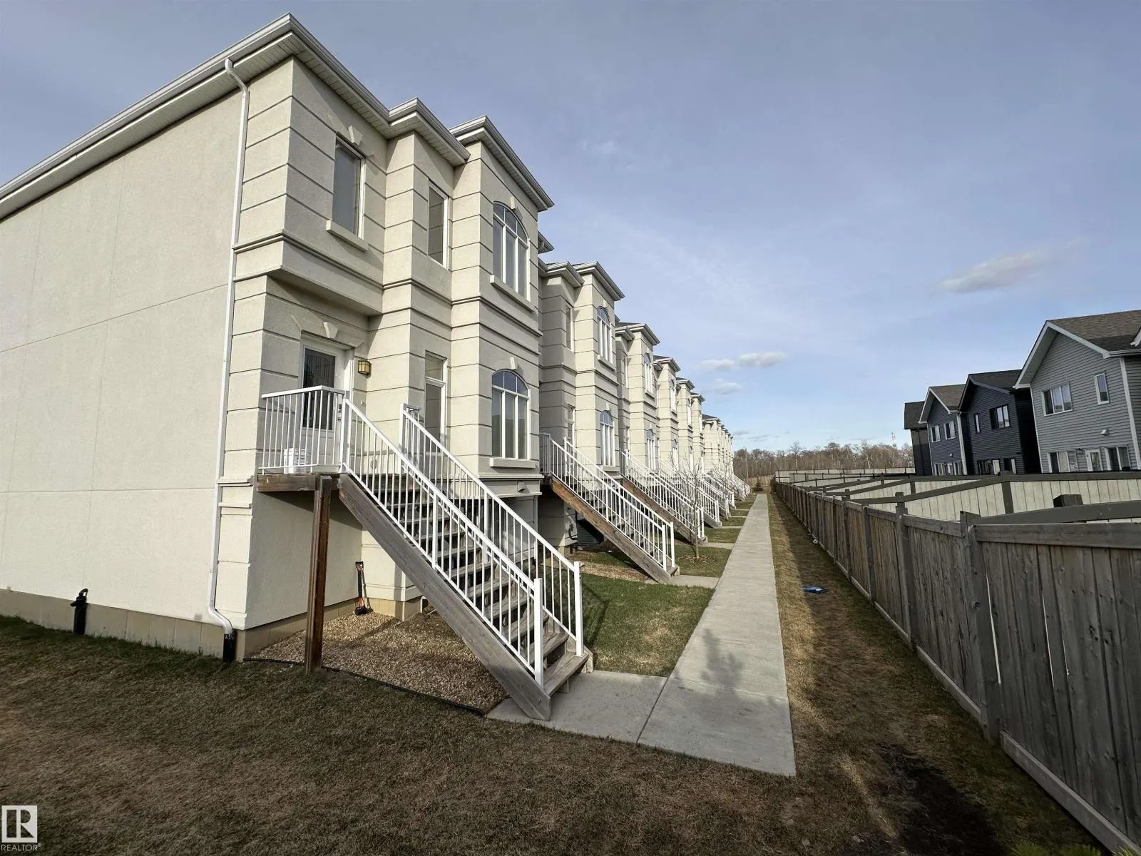 723 172 ST SW
