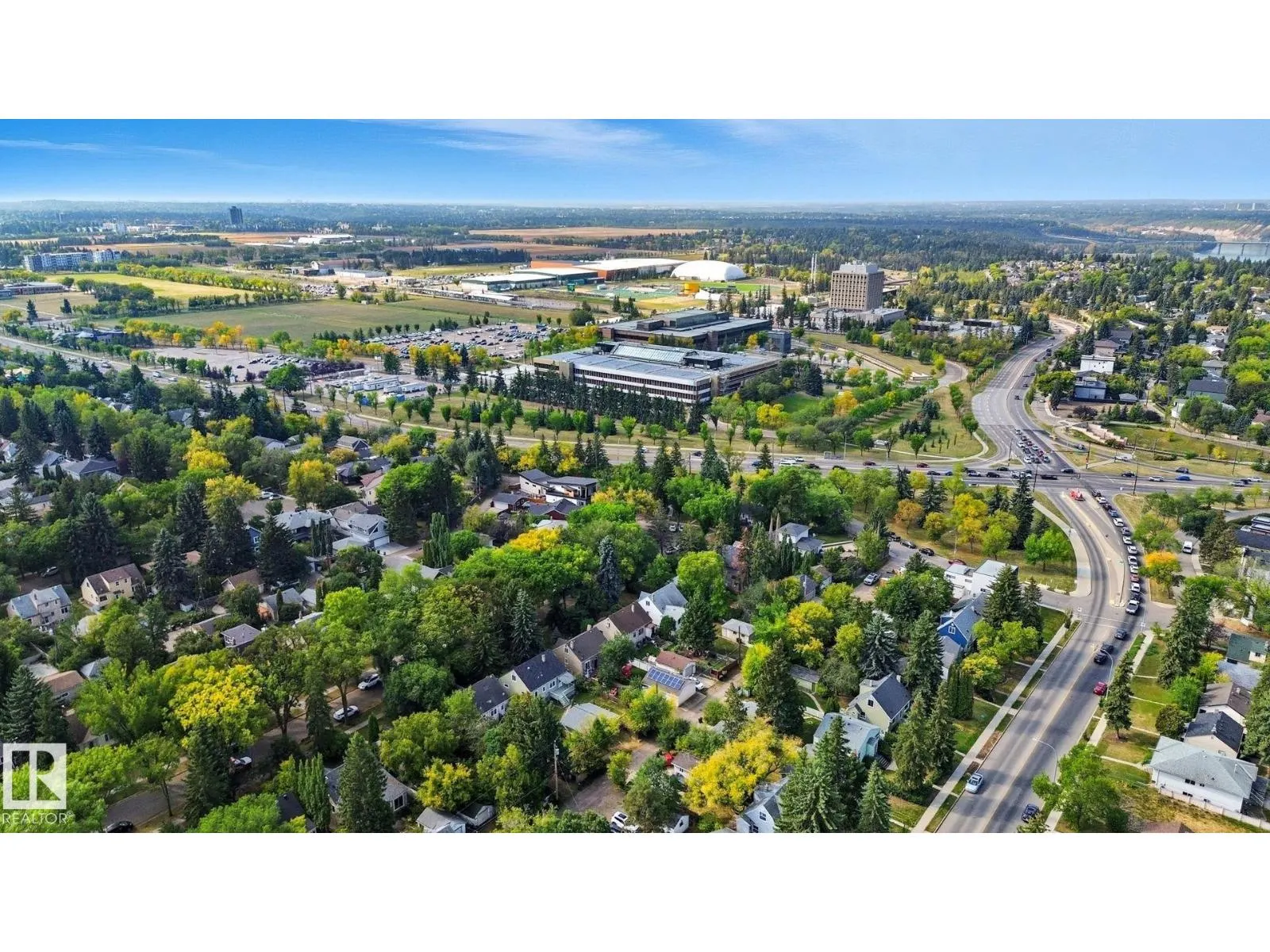 11222 71 AV NW