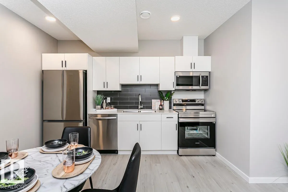 715 Cambrian BV W