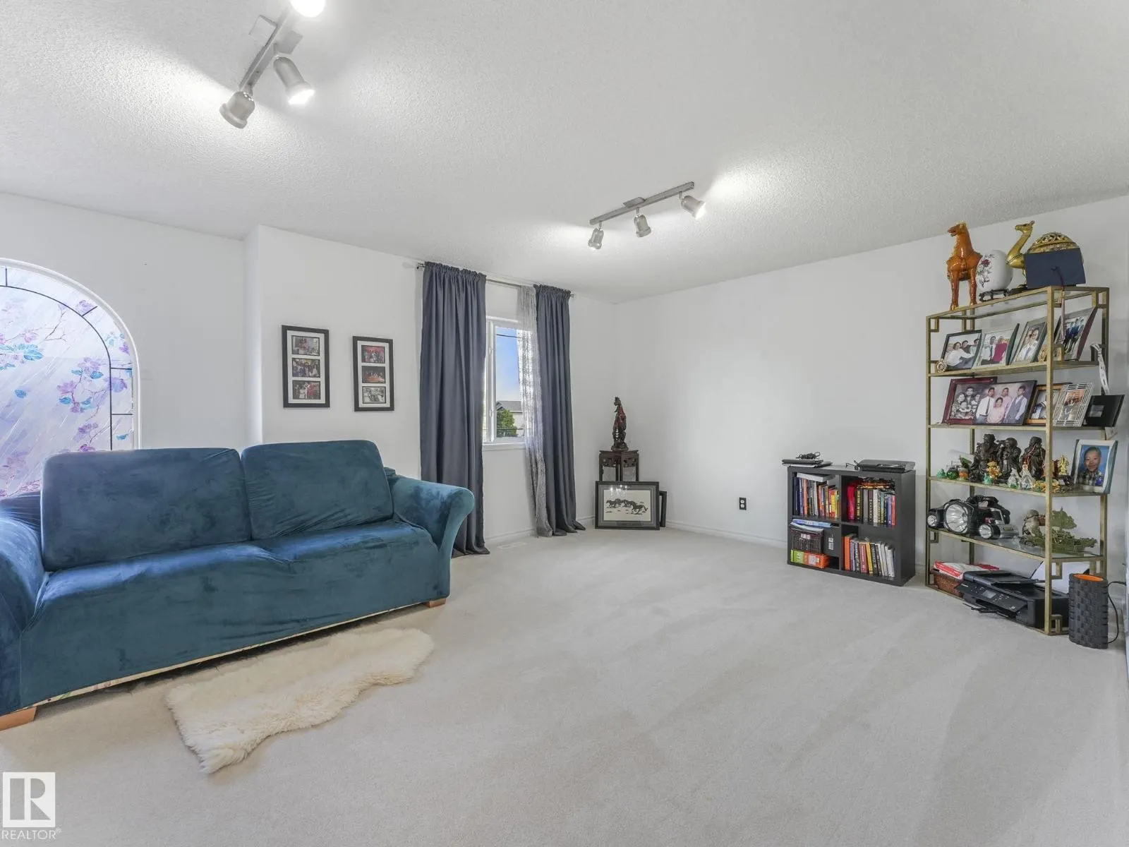 20115 46 AV NW