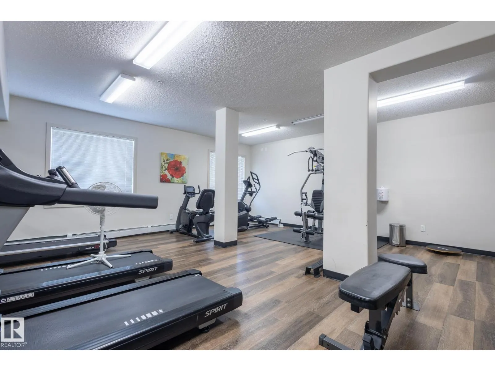 #403 320 AMBLESIDE LI SW