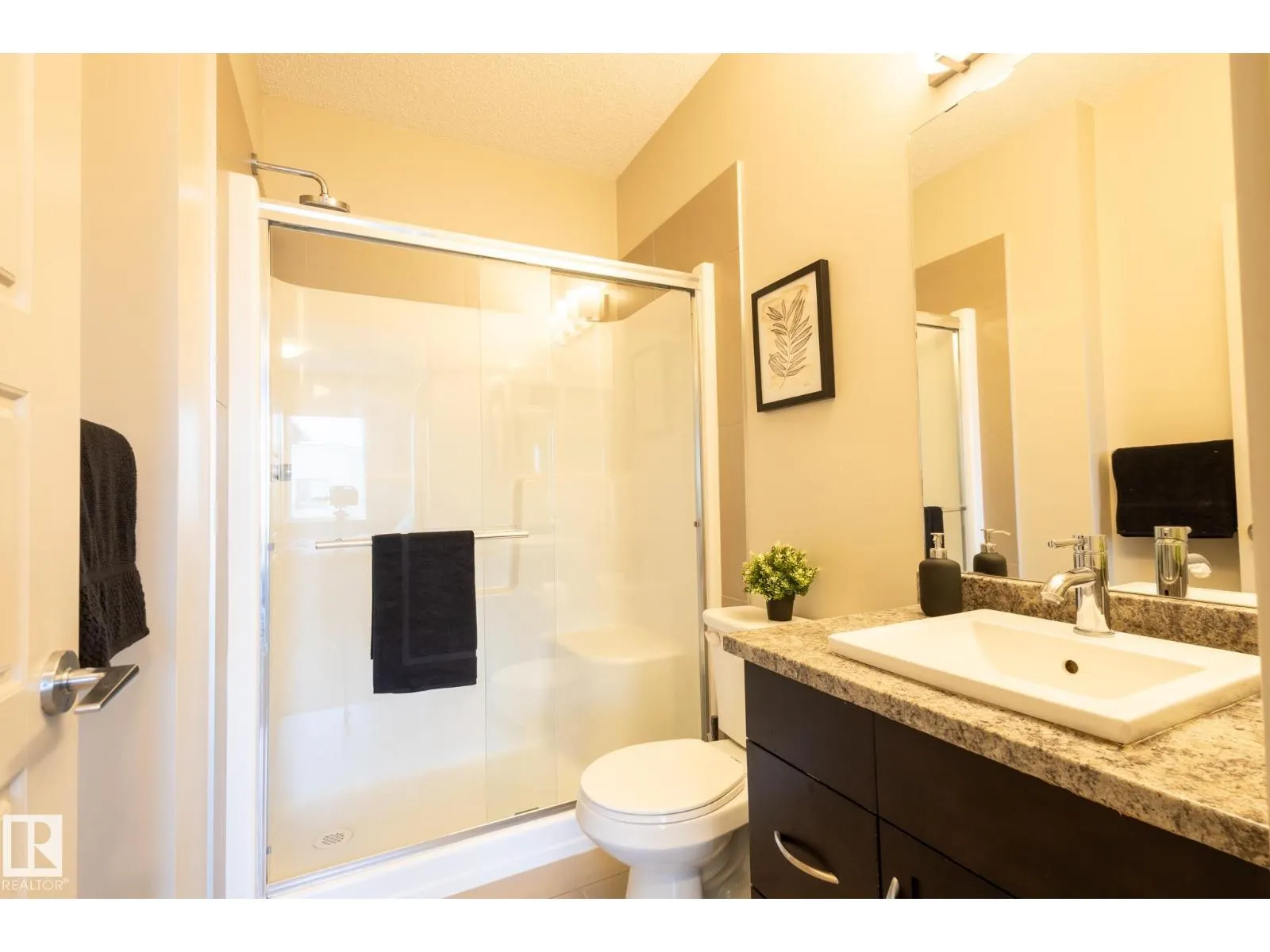 #403 320 AMBLESIDE LI SW