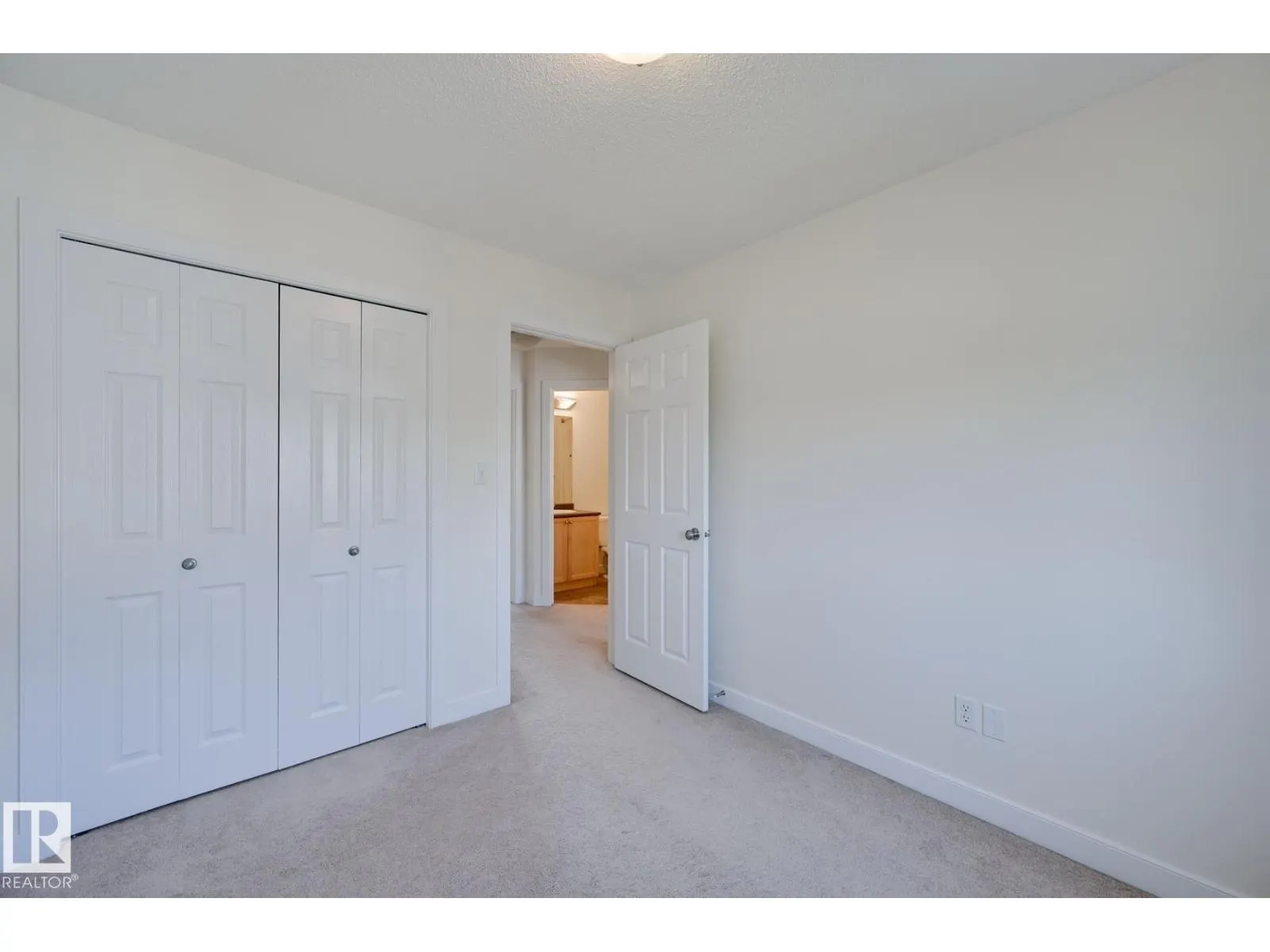 #38 6032 38 AV NW