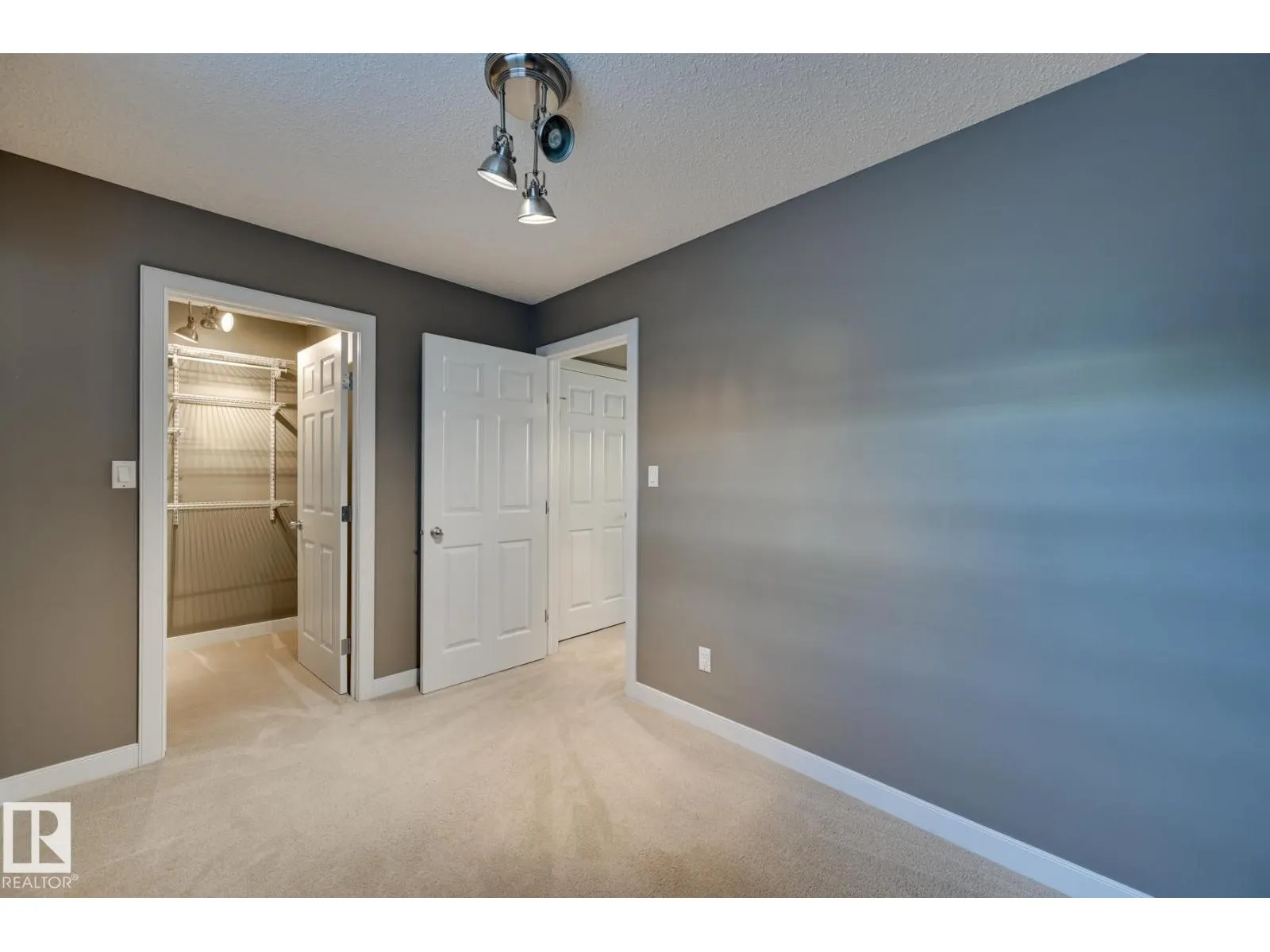 #38 6032 38 AV NW