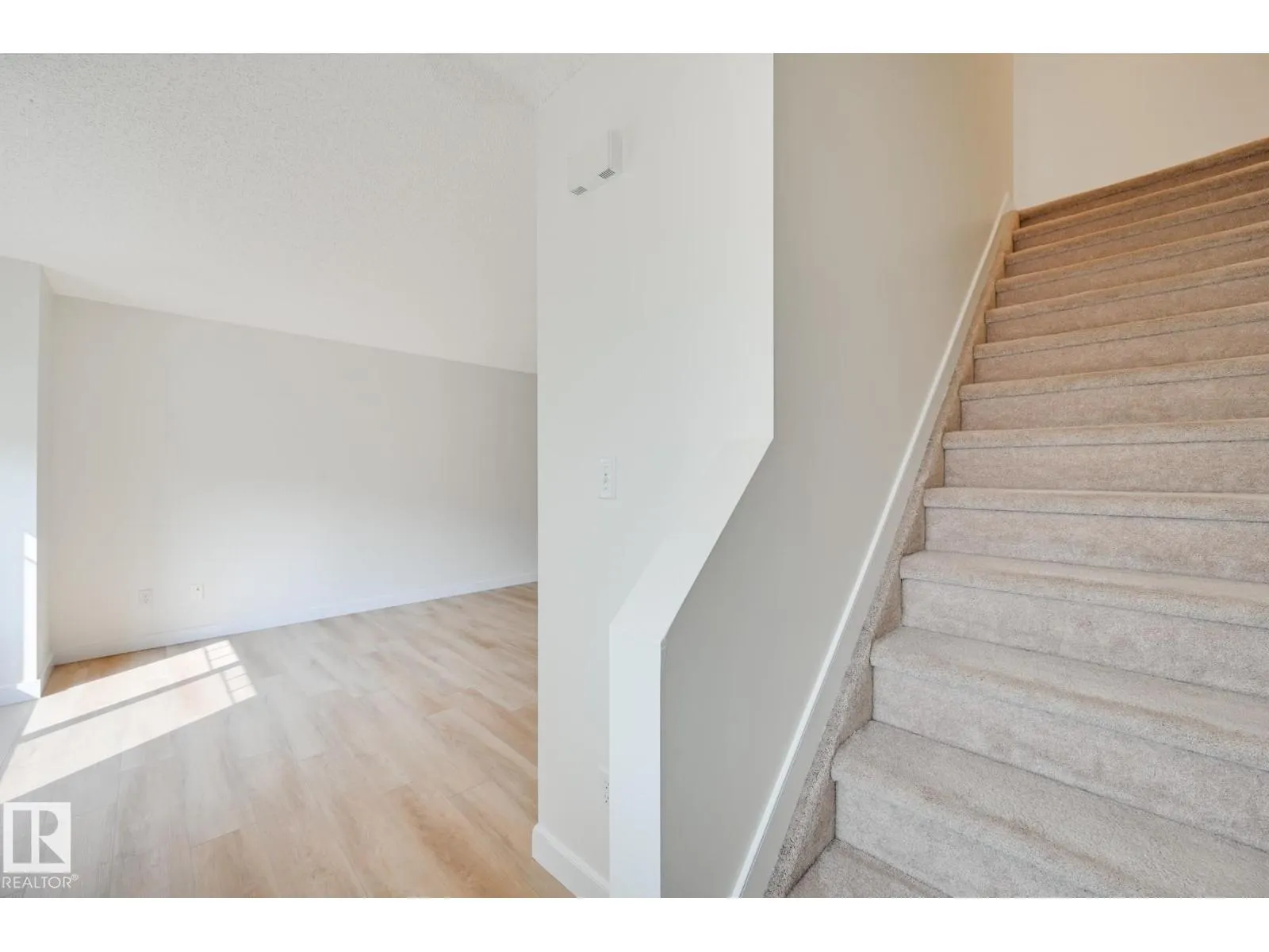 #38 6032 38 AV NW