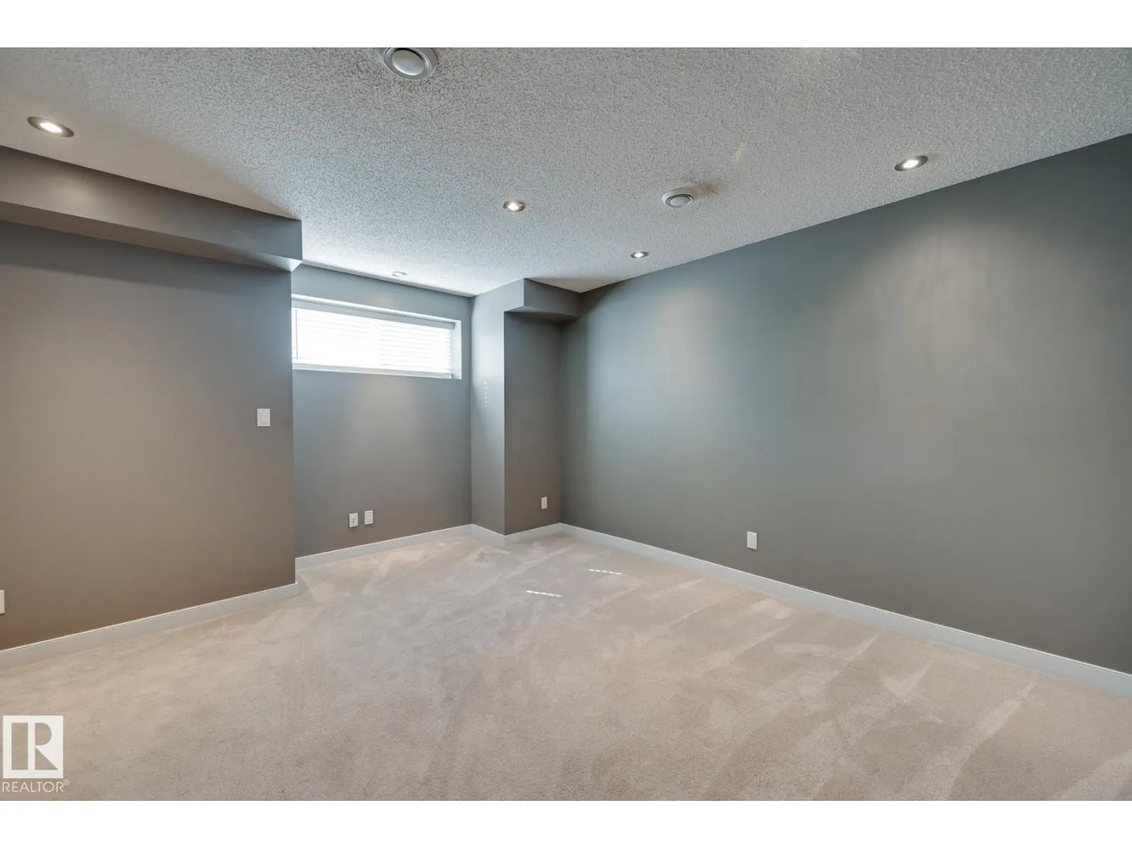 #38 6032 38 AV NW
