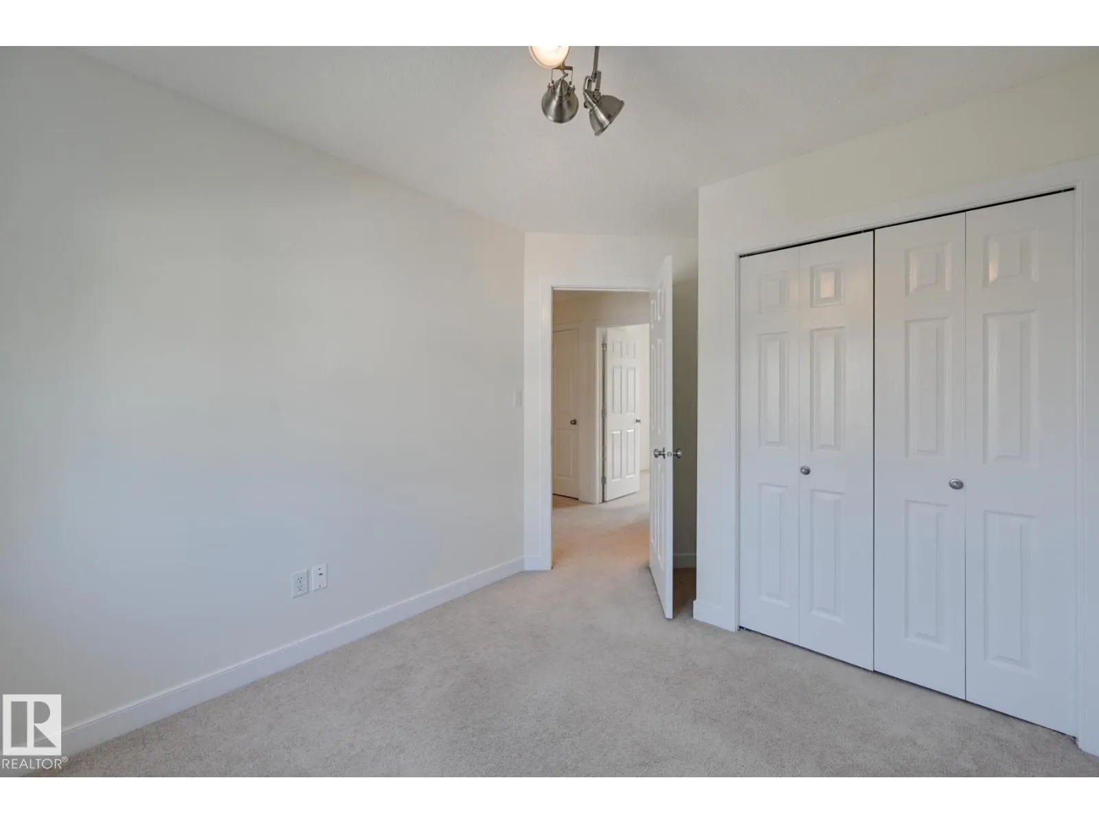 #38 6032 38 AV NW