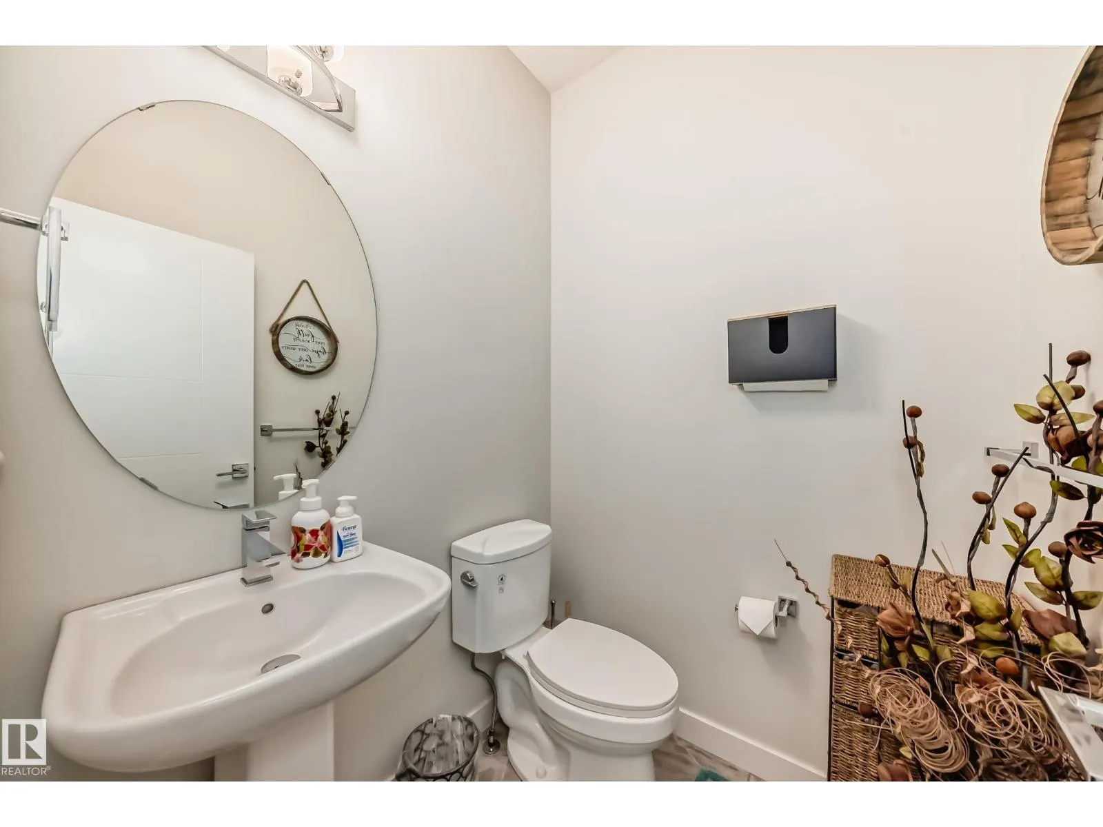 7430 CREIGHTON PL SW SW
