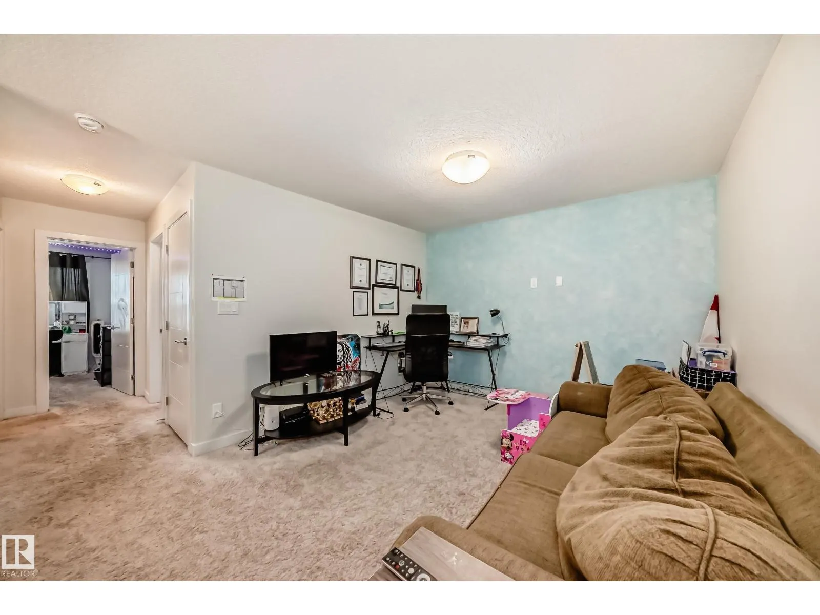 7430 CREIGHTON PL SW SW