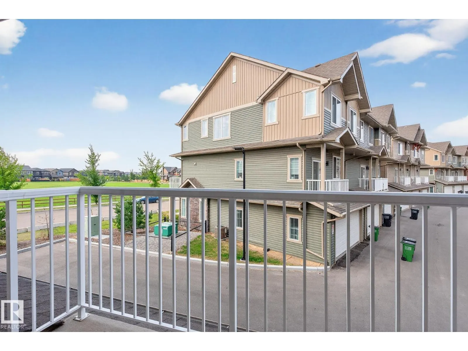 #9 1051 GRAYDON HILL BV SW