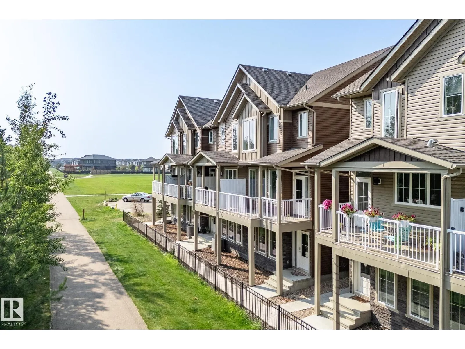 #9 1051 GRAYDON HILL BV SW