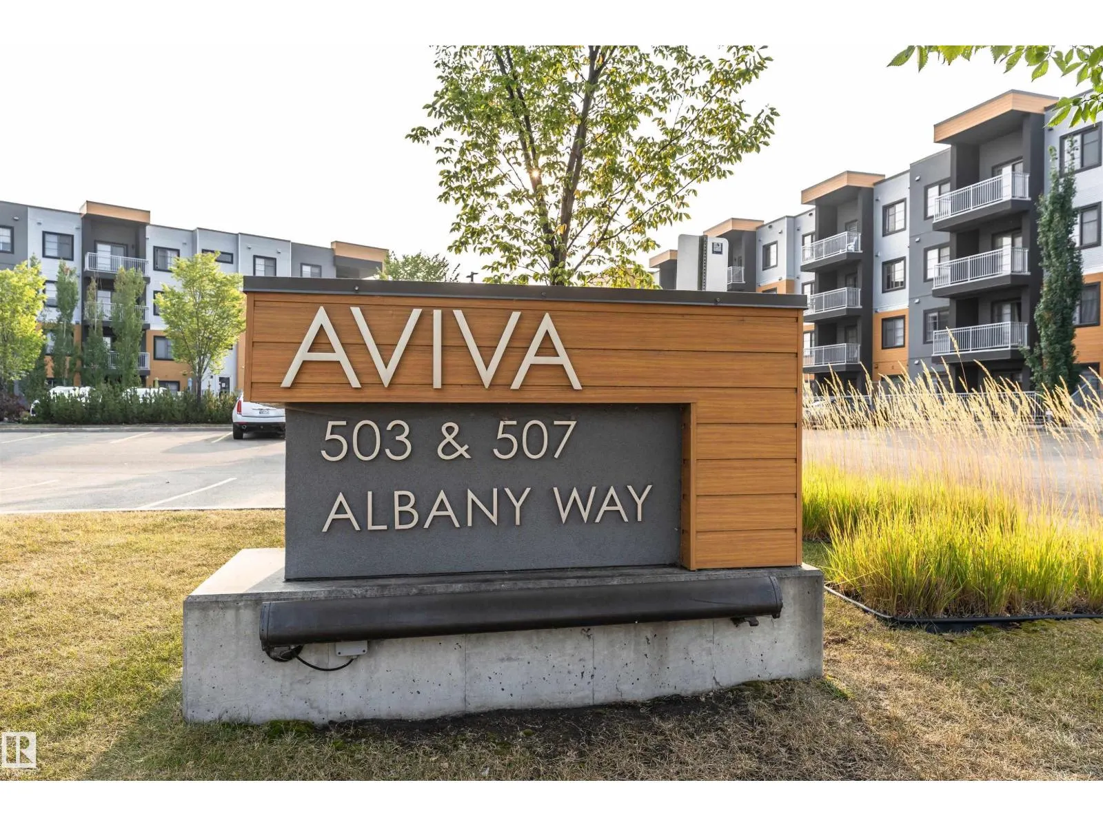 #225 503 Albany Way NW