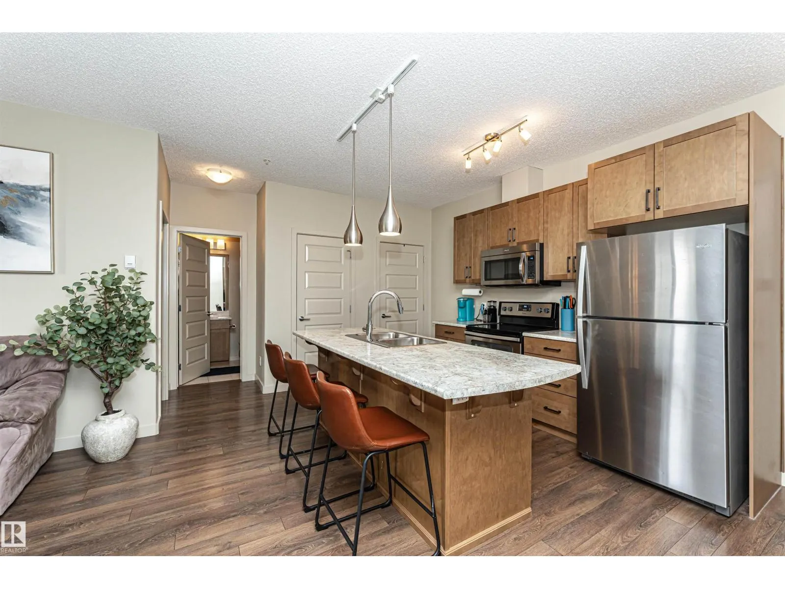 #225 503 Albany Way NW