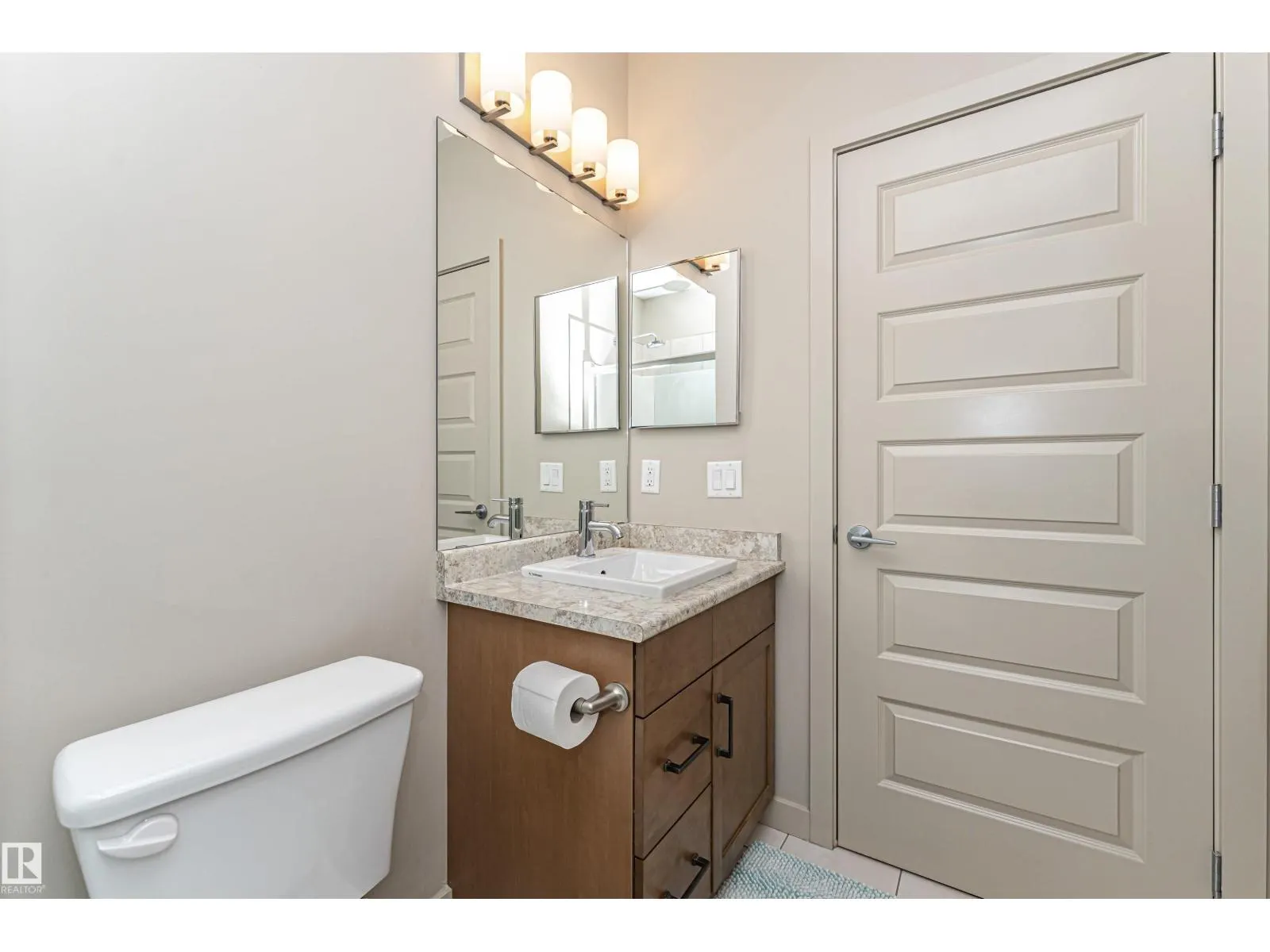 #225 503 Albany Way NW