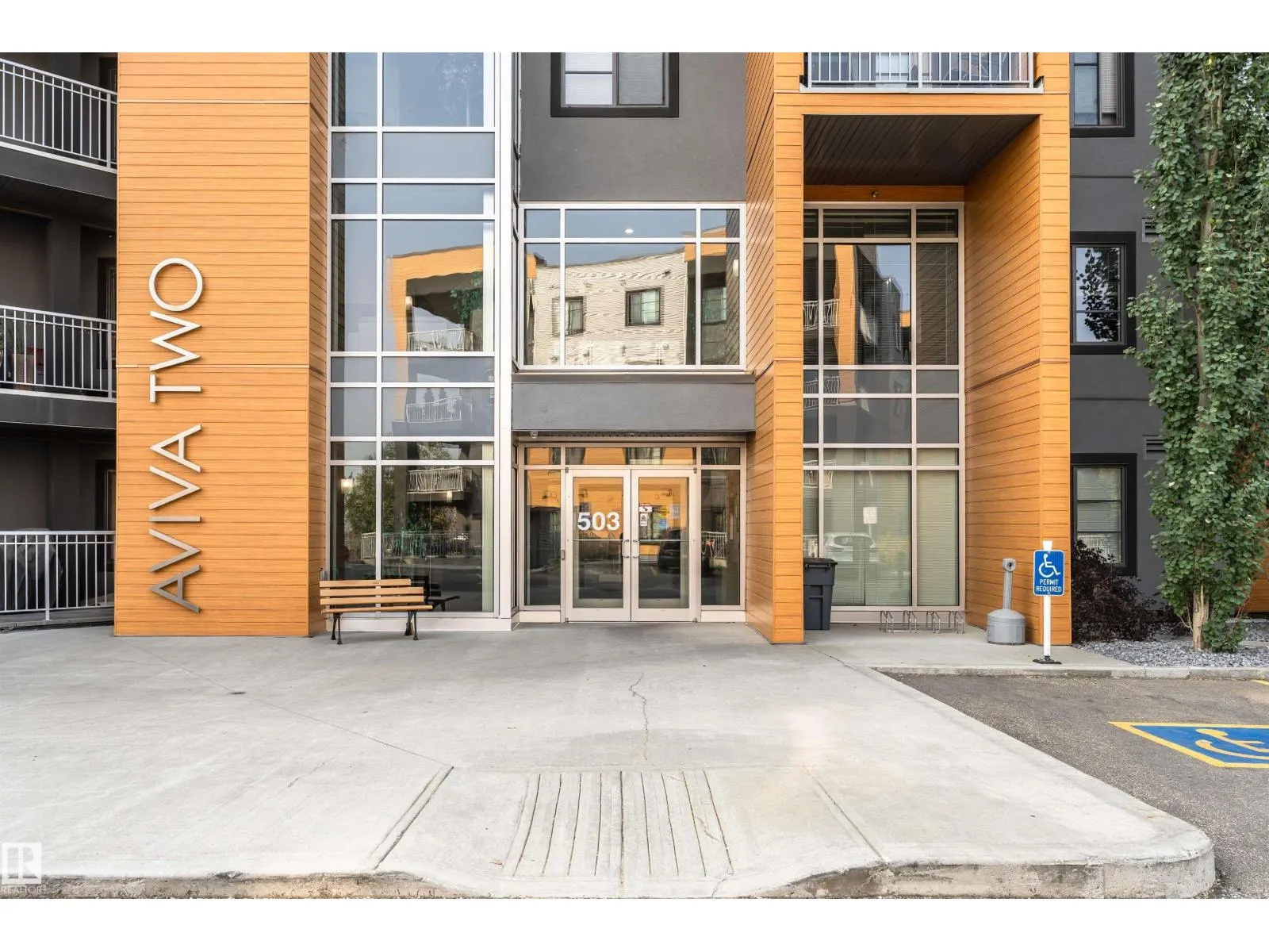 #225 503 Albany Way NW