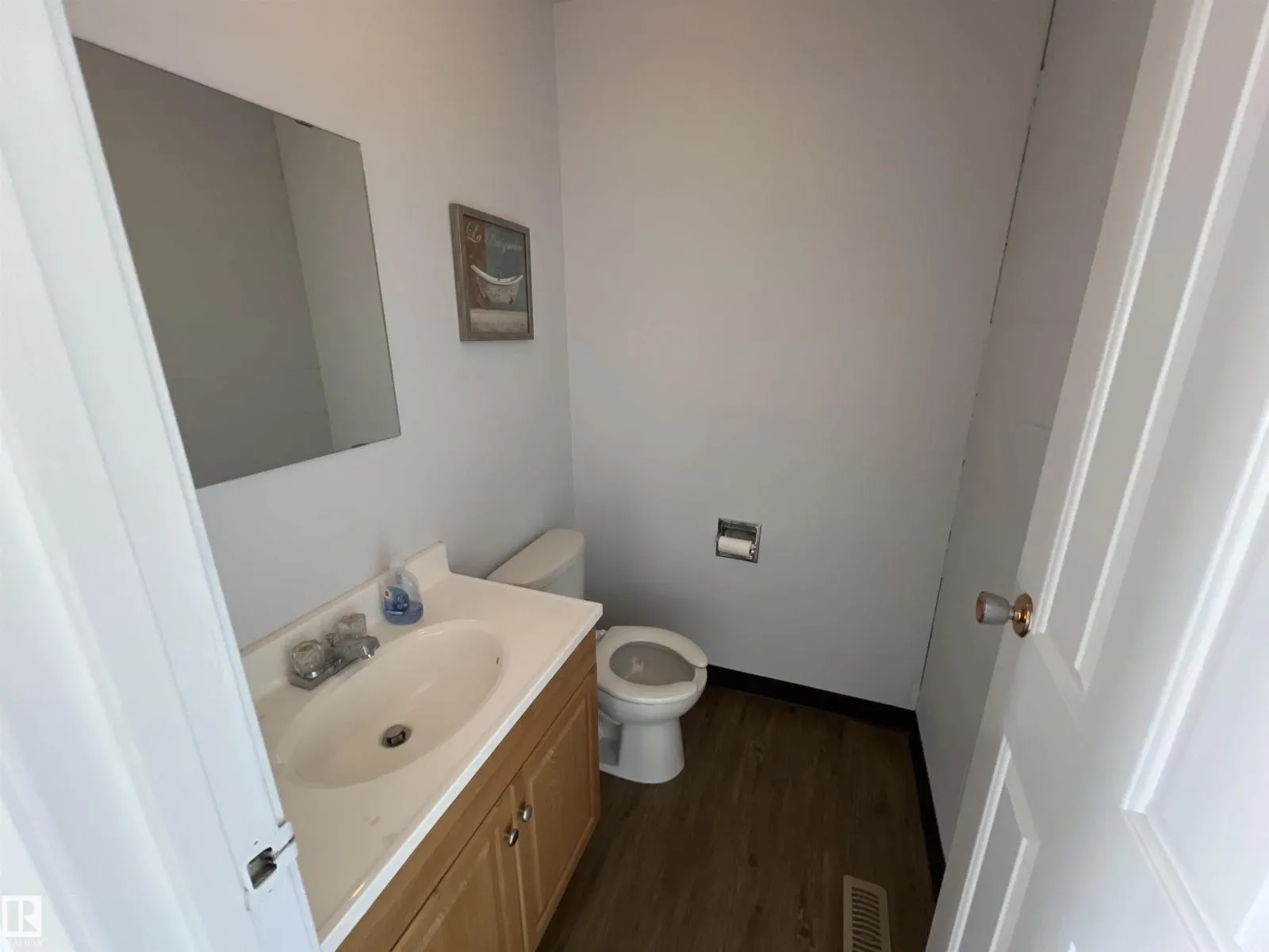#5 104 South AV