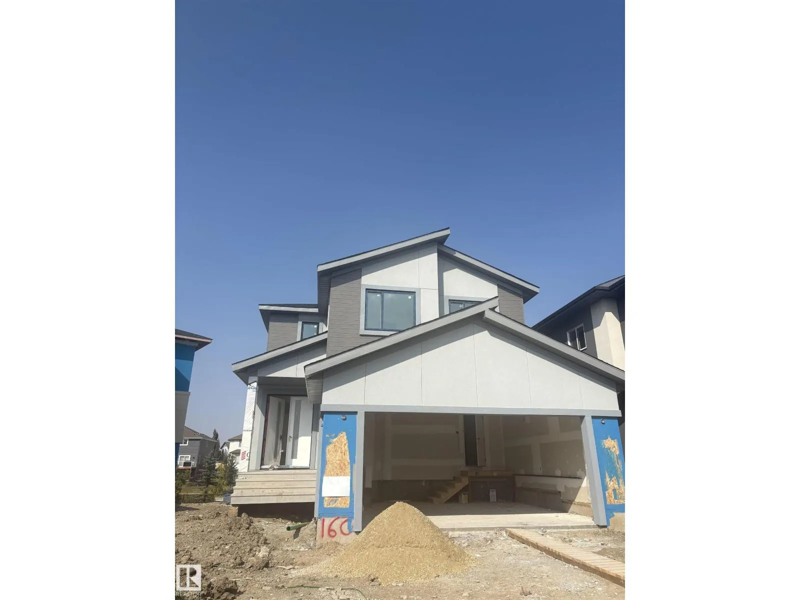 160 EDGEWATER CI