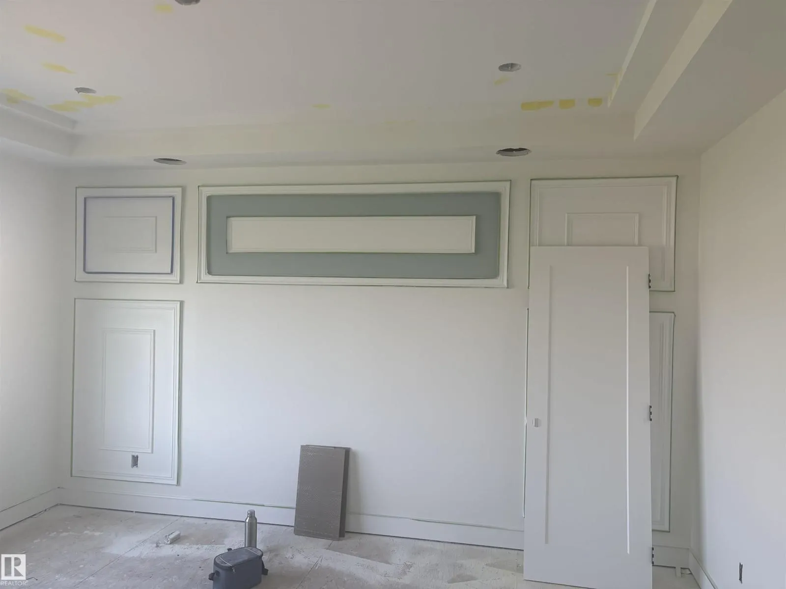 160 EDGEWATER CI
