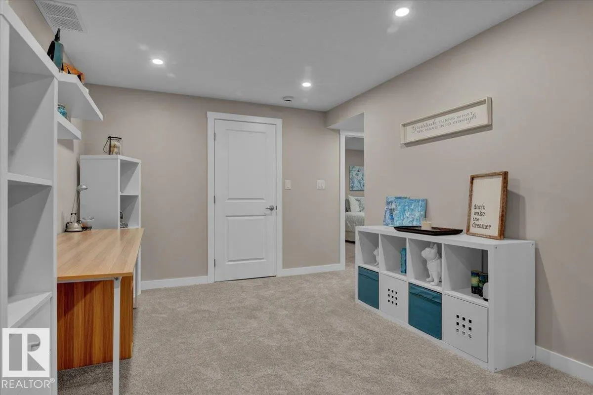 34 STARLING DR