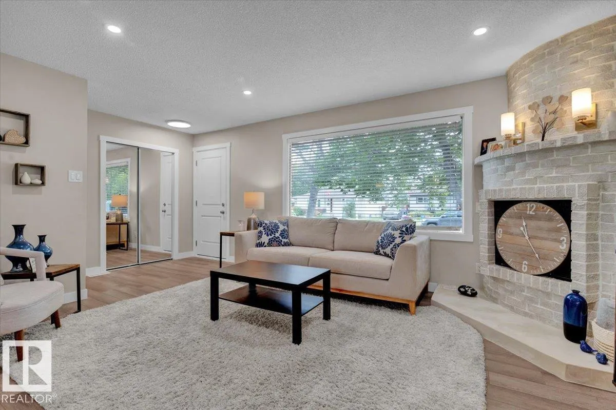 34 STARLING DR