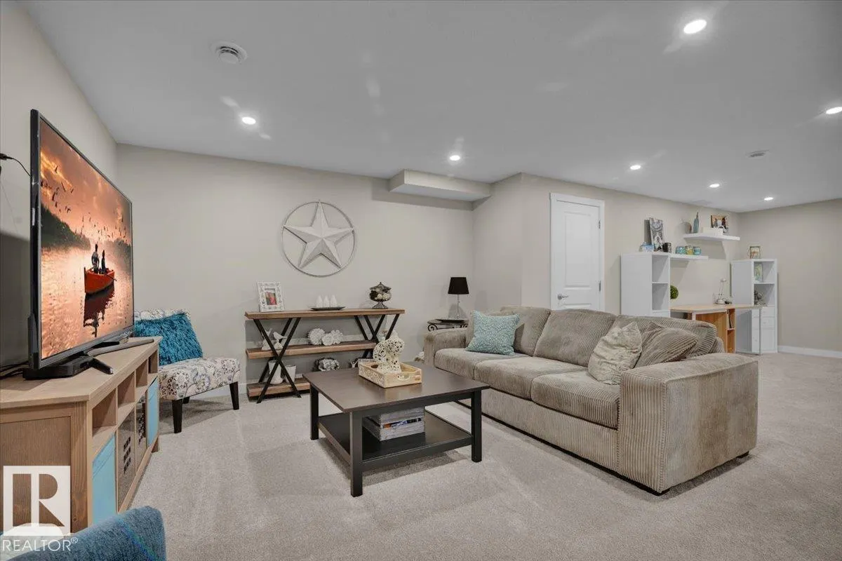 34 STARLING DR