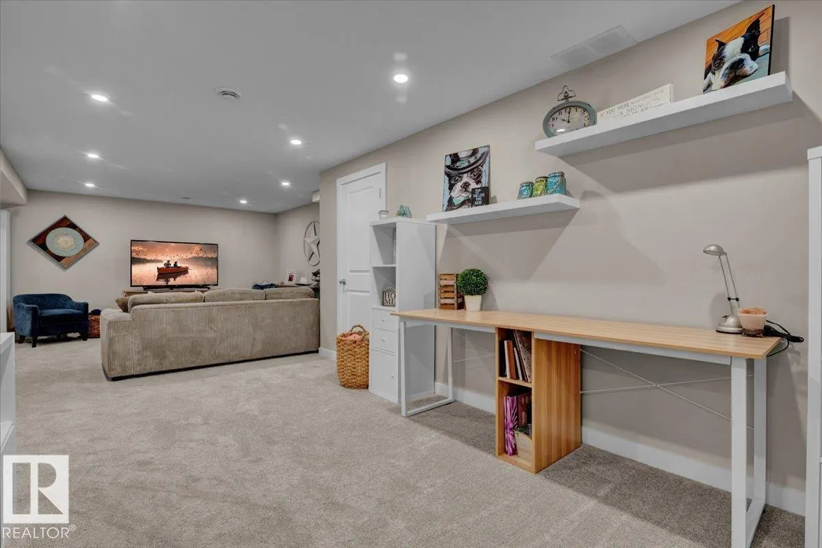 34 STARLING DR