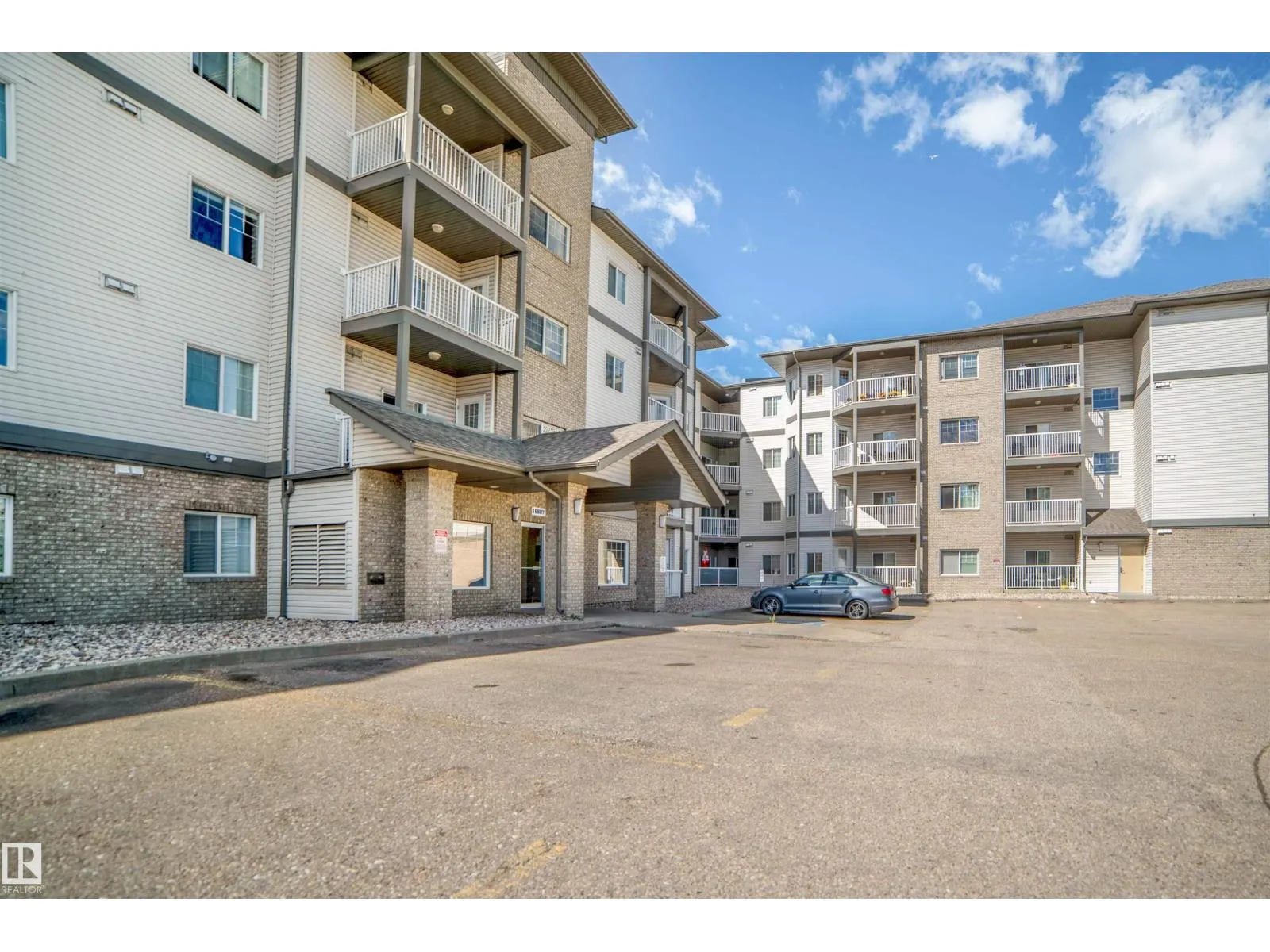 #435 16807 100 AV NW
