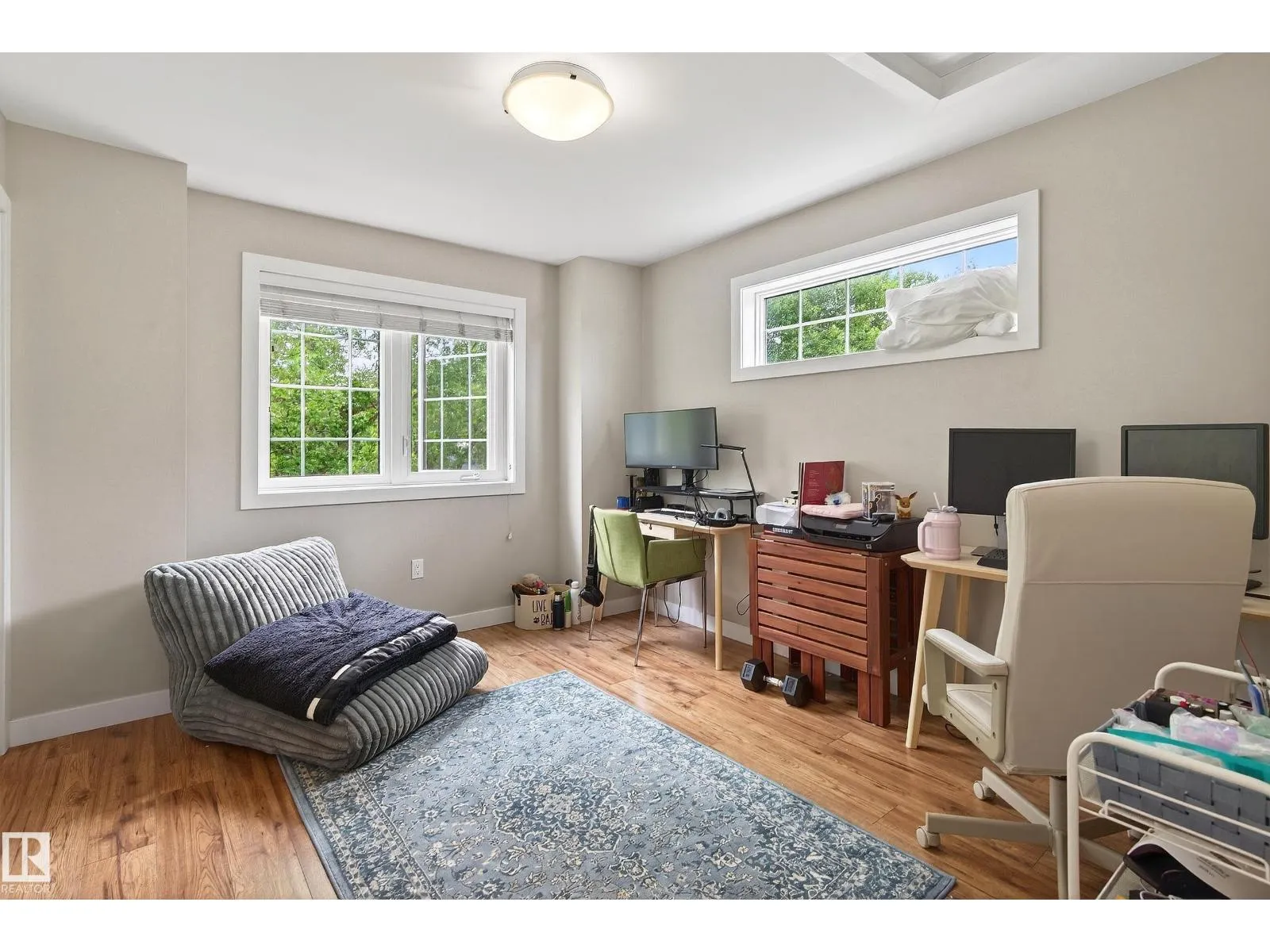10204 113 AV NW