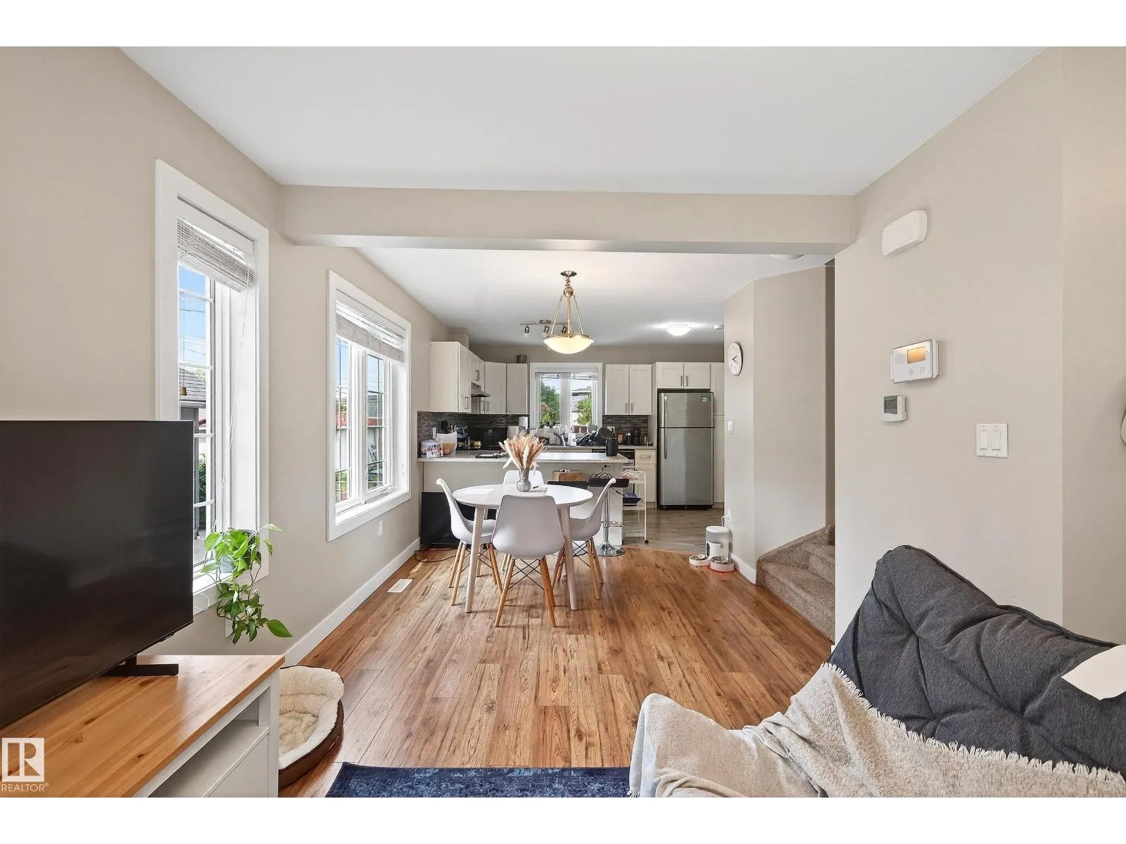 10204 113 AV NW