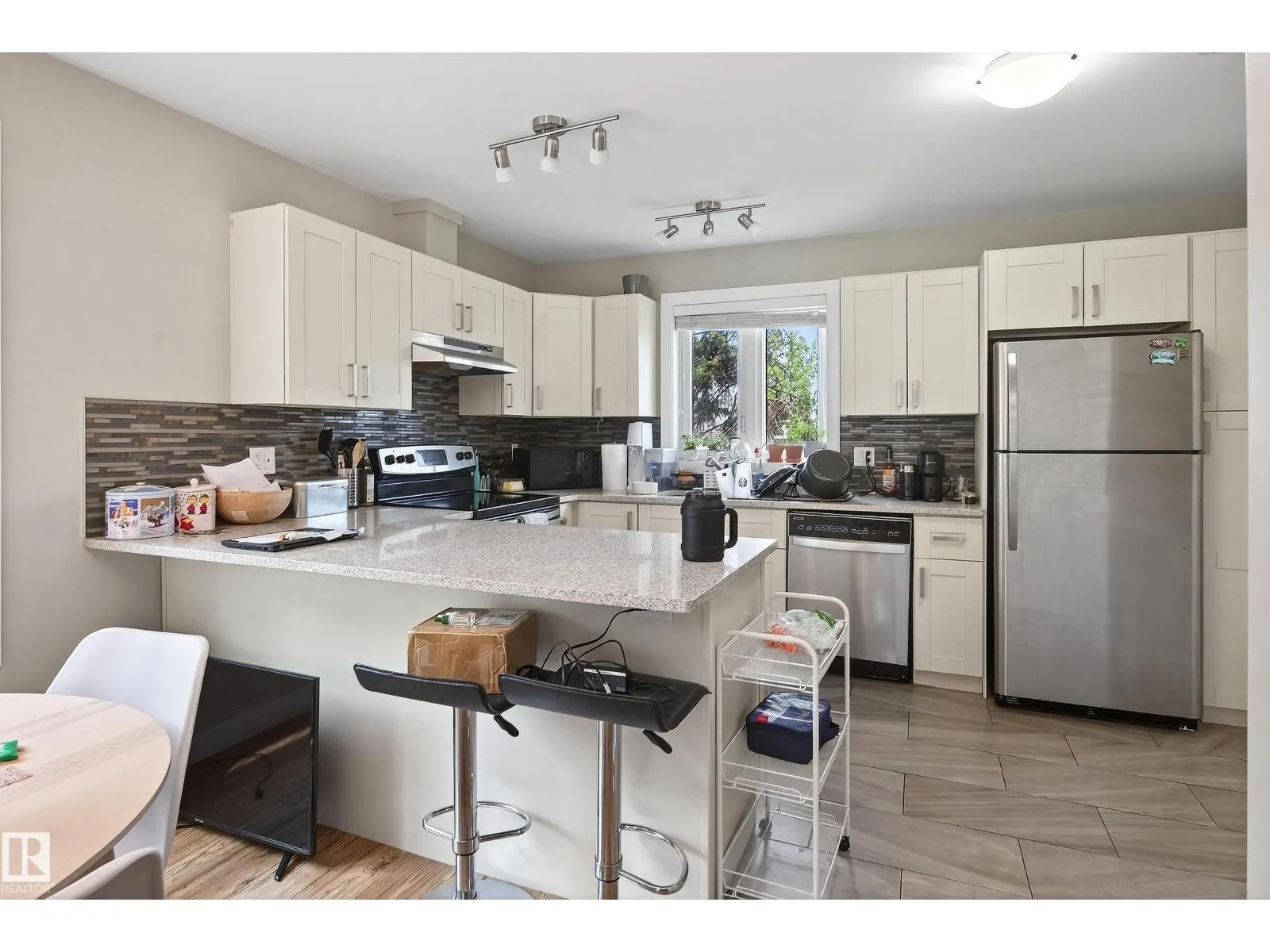 10204 113 AV NW