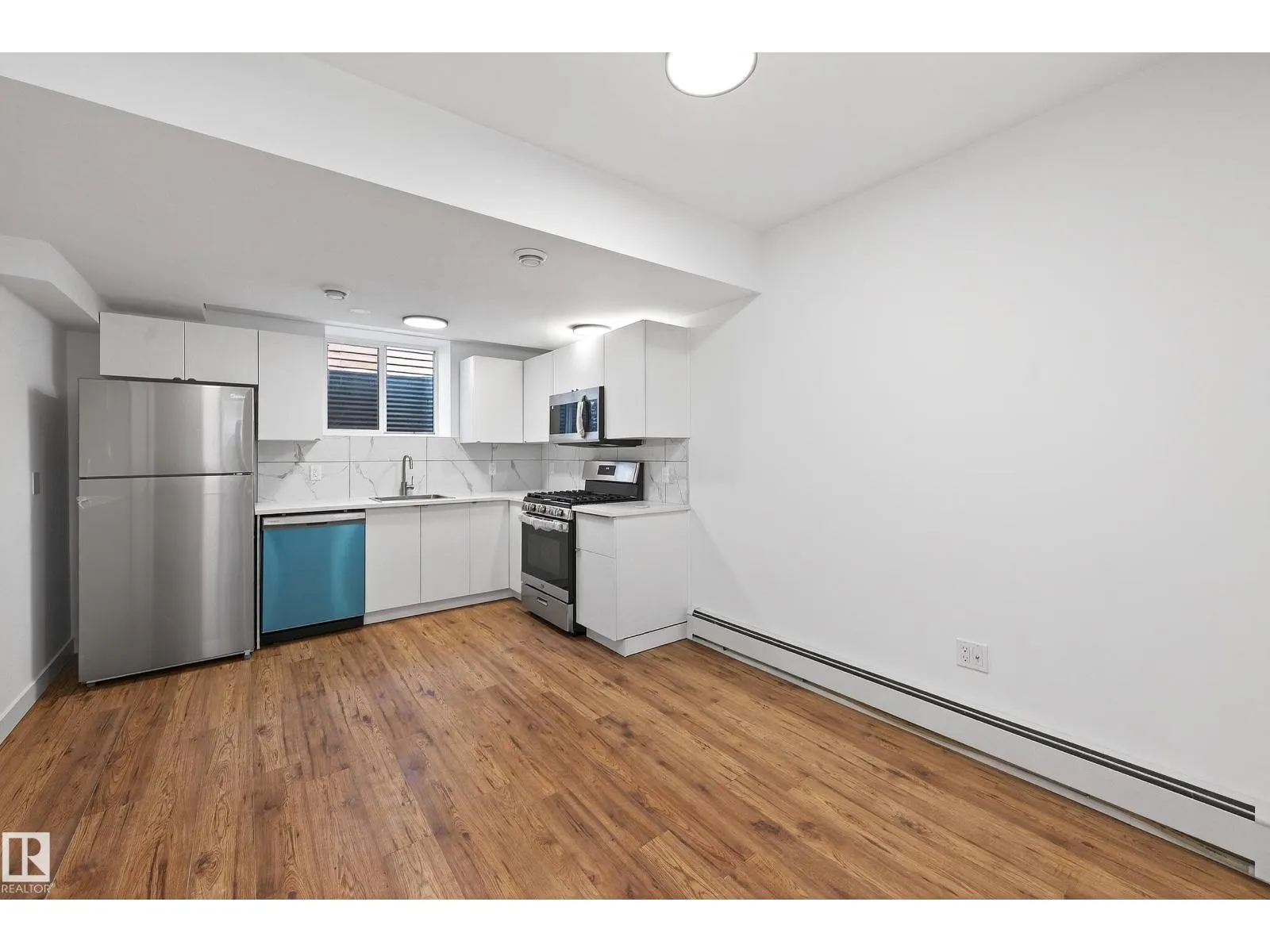 10204 113 AV NW