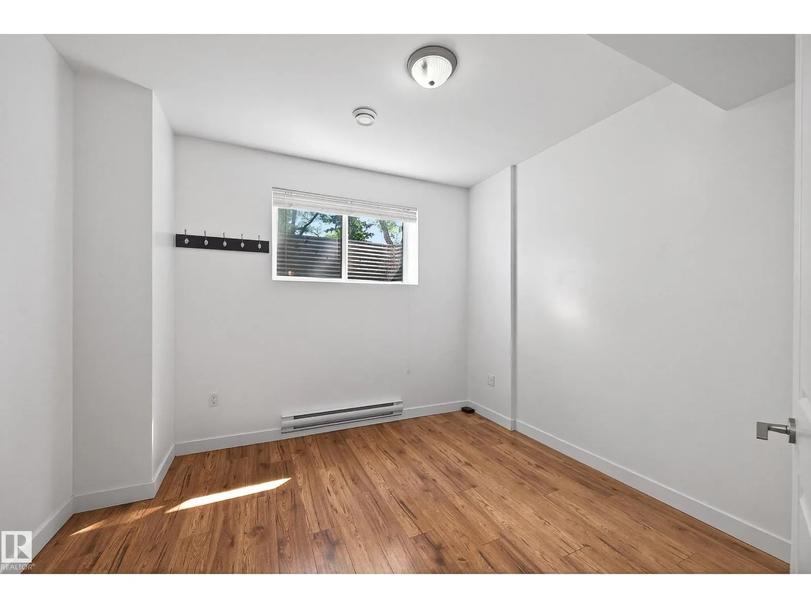 10204 113 AV NW