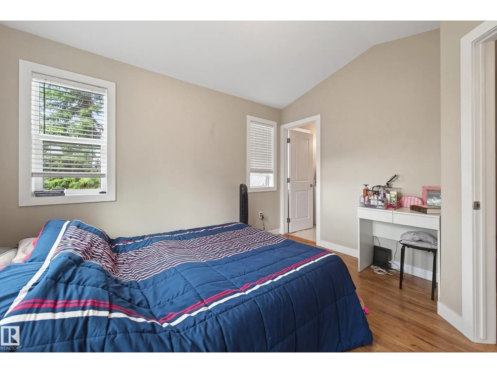 10204 113 AV NW