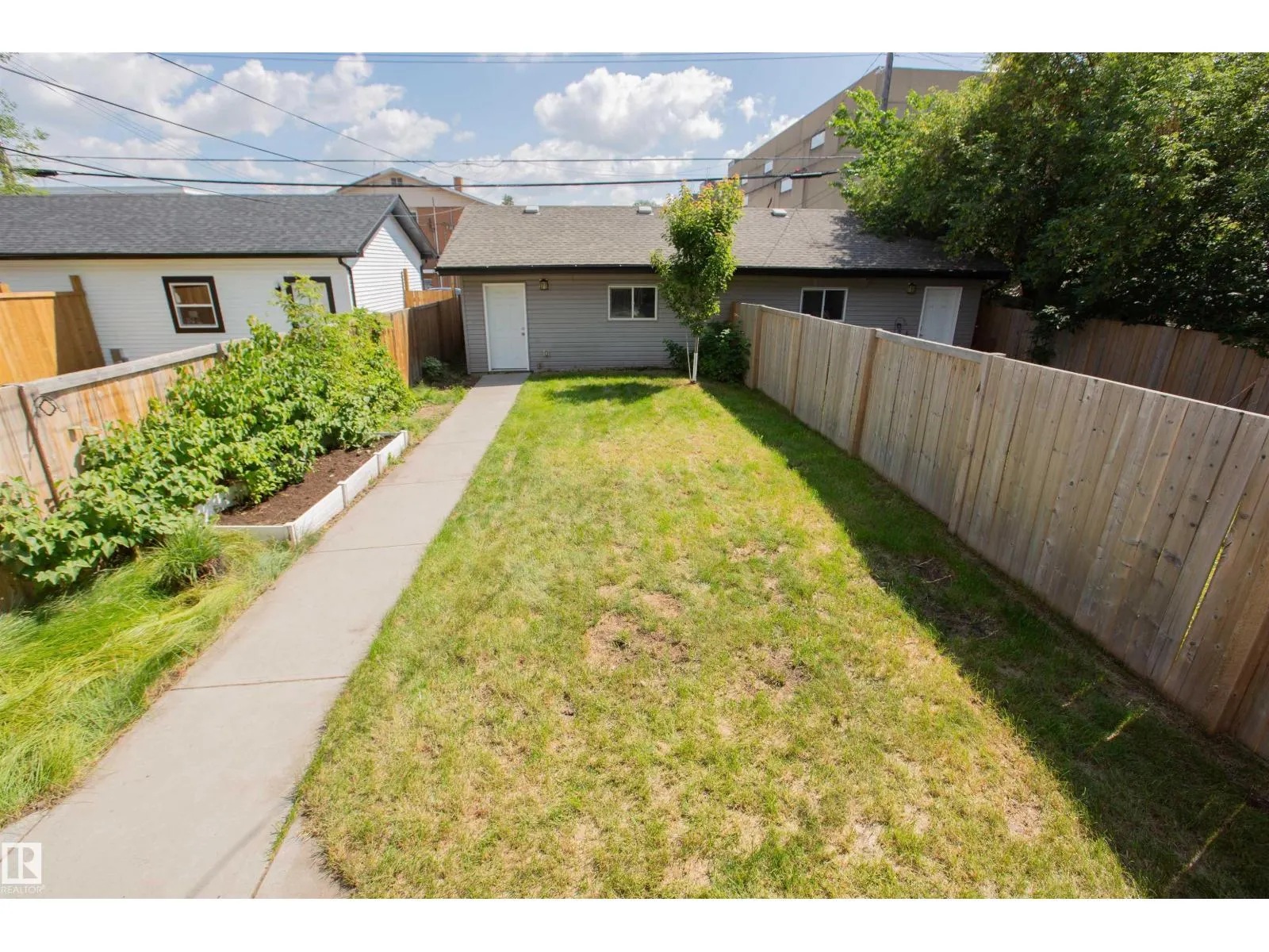 11215 125 ST NW