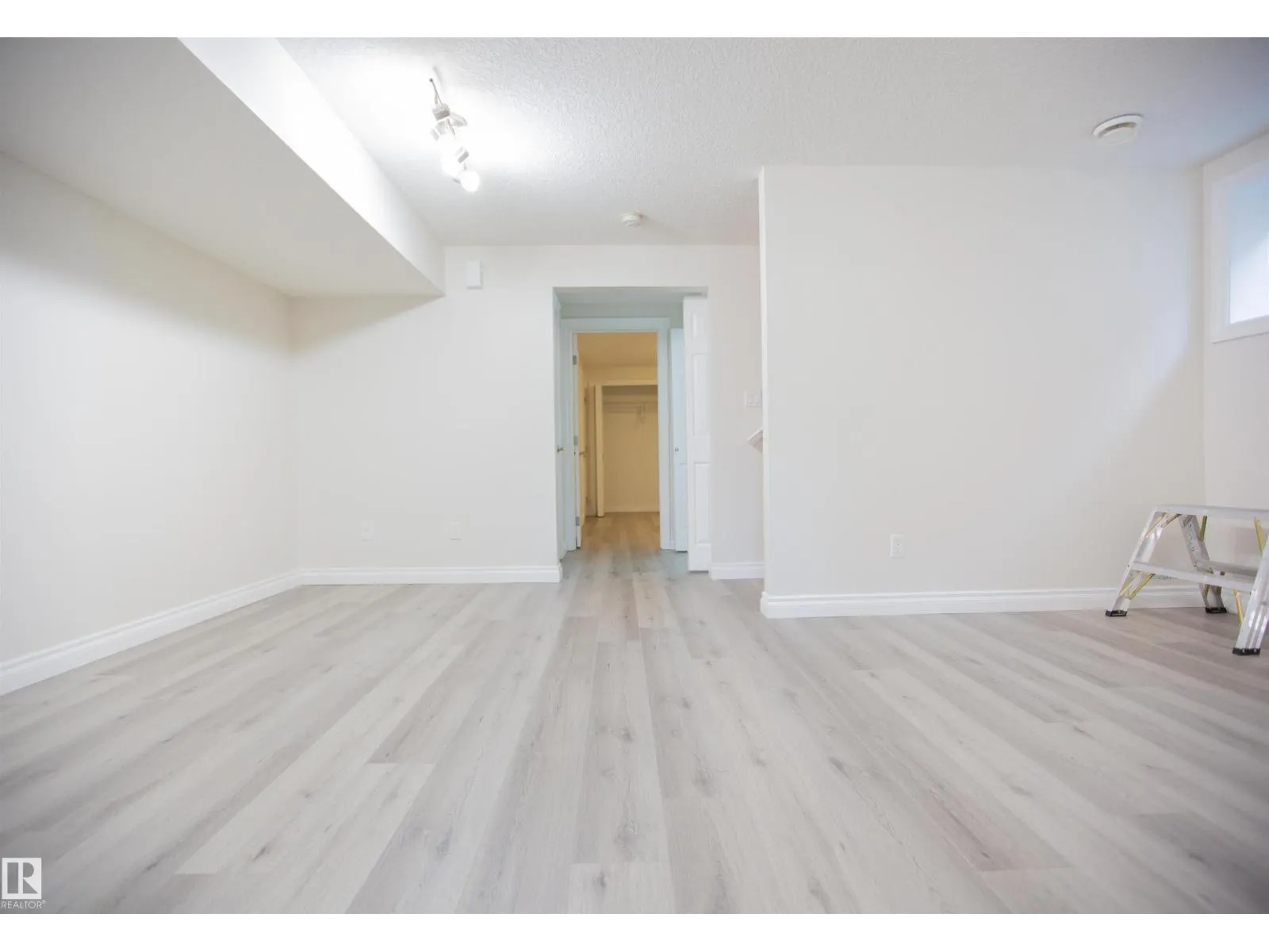 11215 125 ST NW