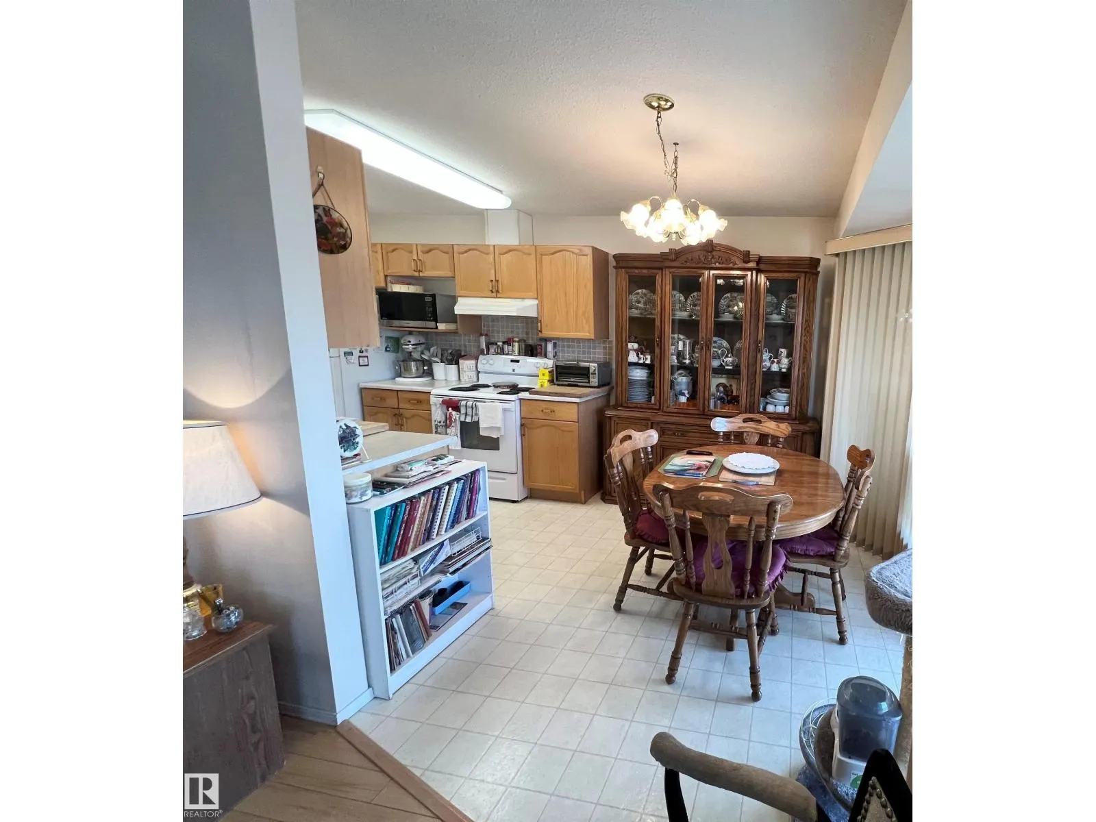 56 13320 124 ST NW NW