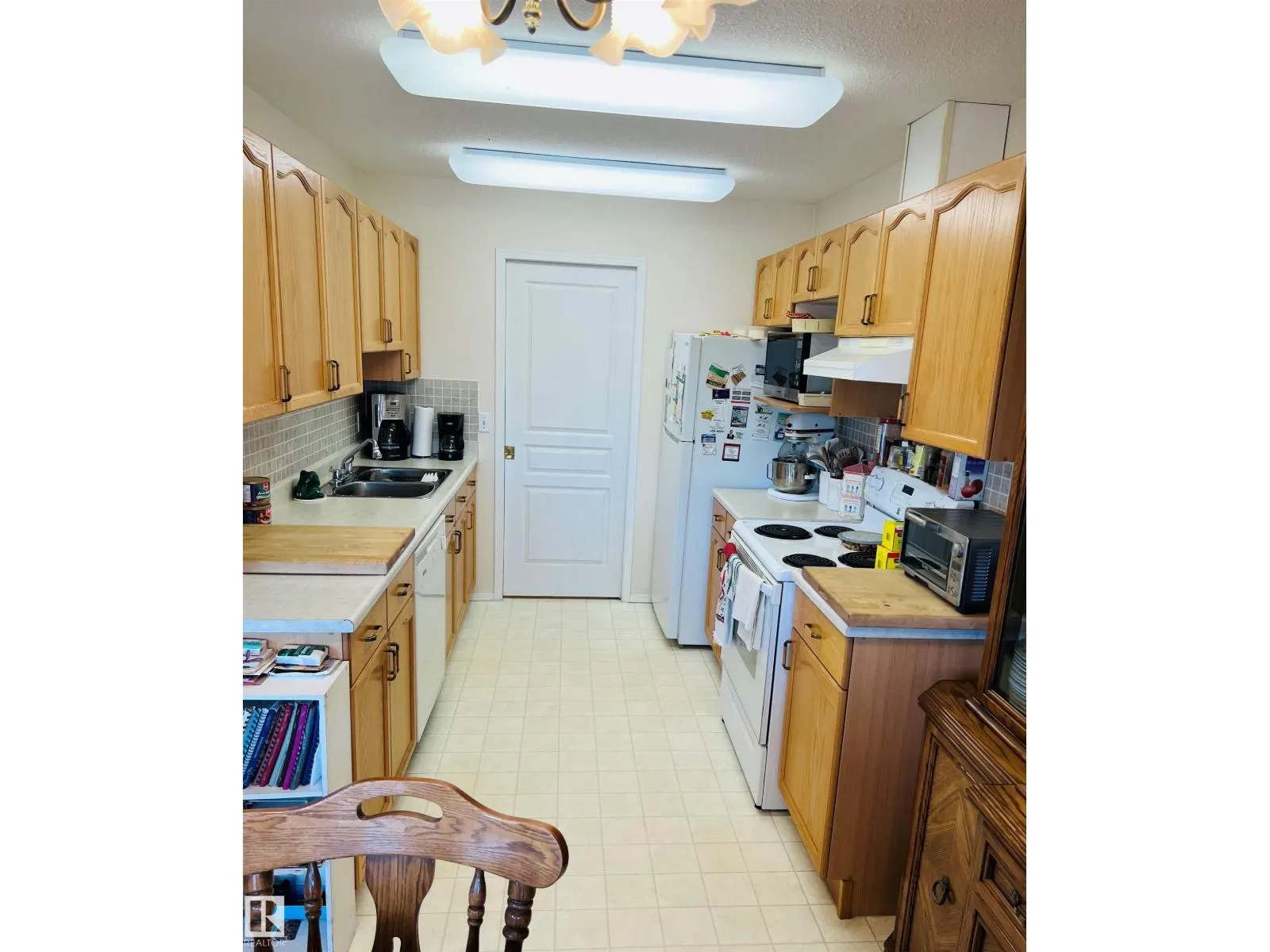 56 13320 124 ST NW NW