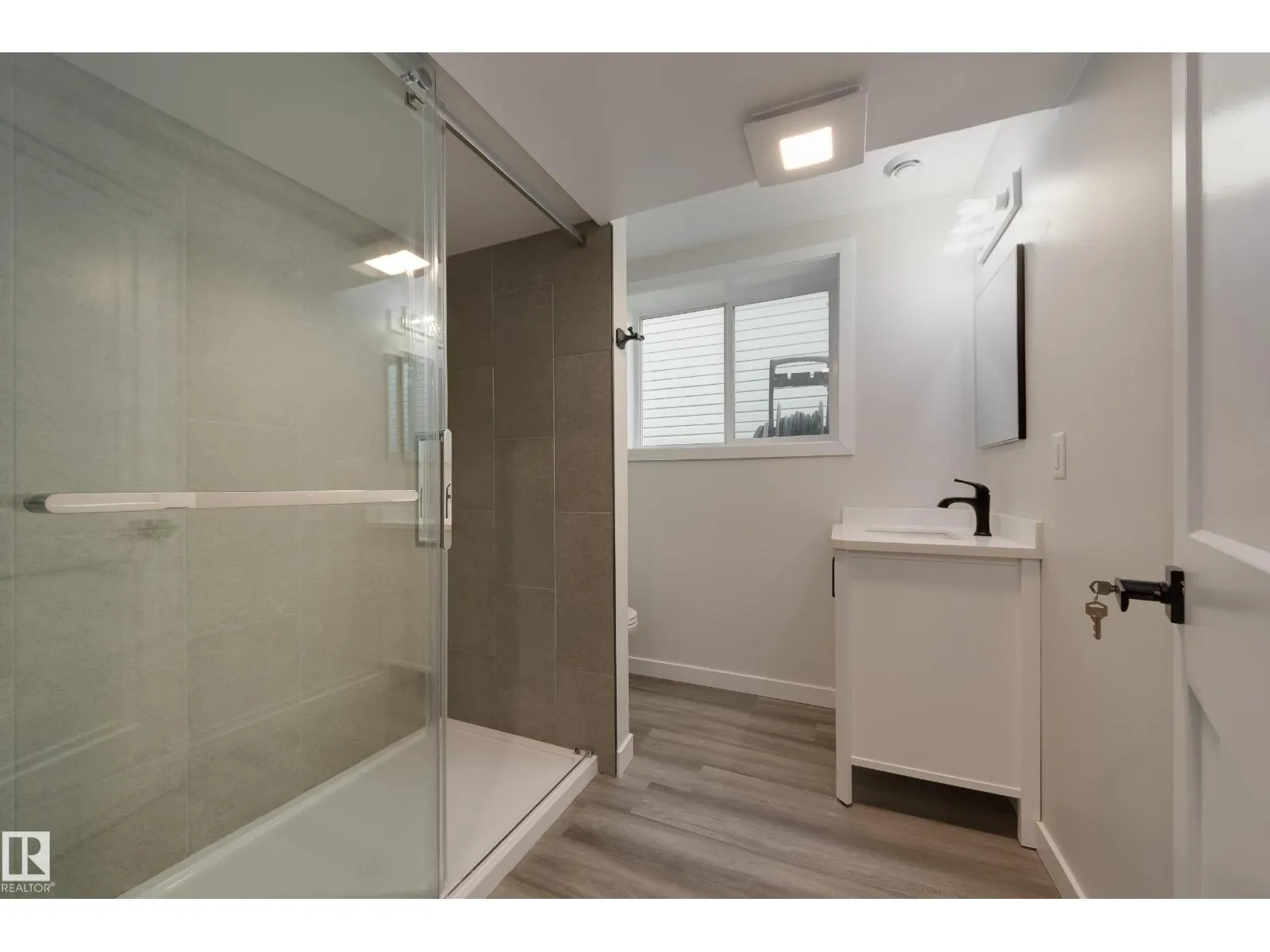4147 37A AV NW