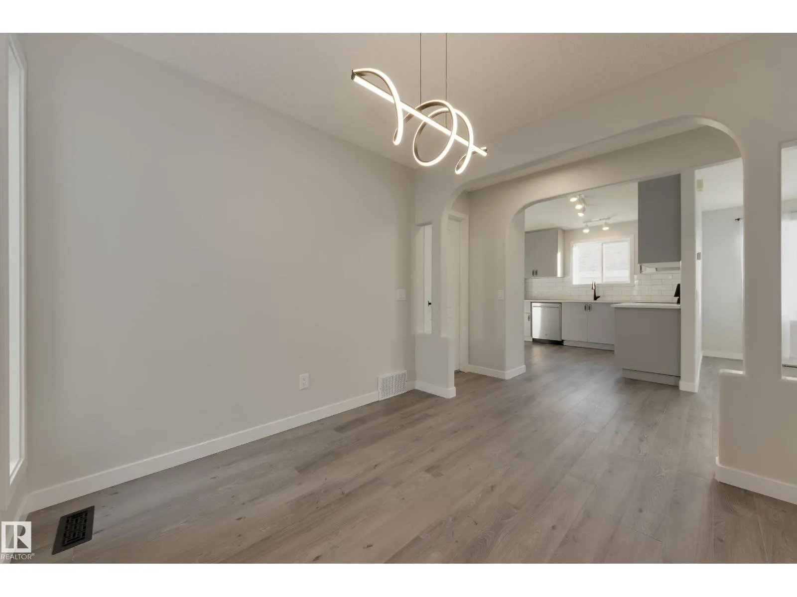 4147 37A AV NW