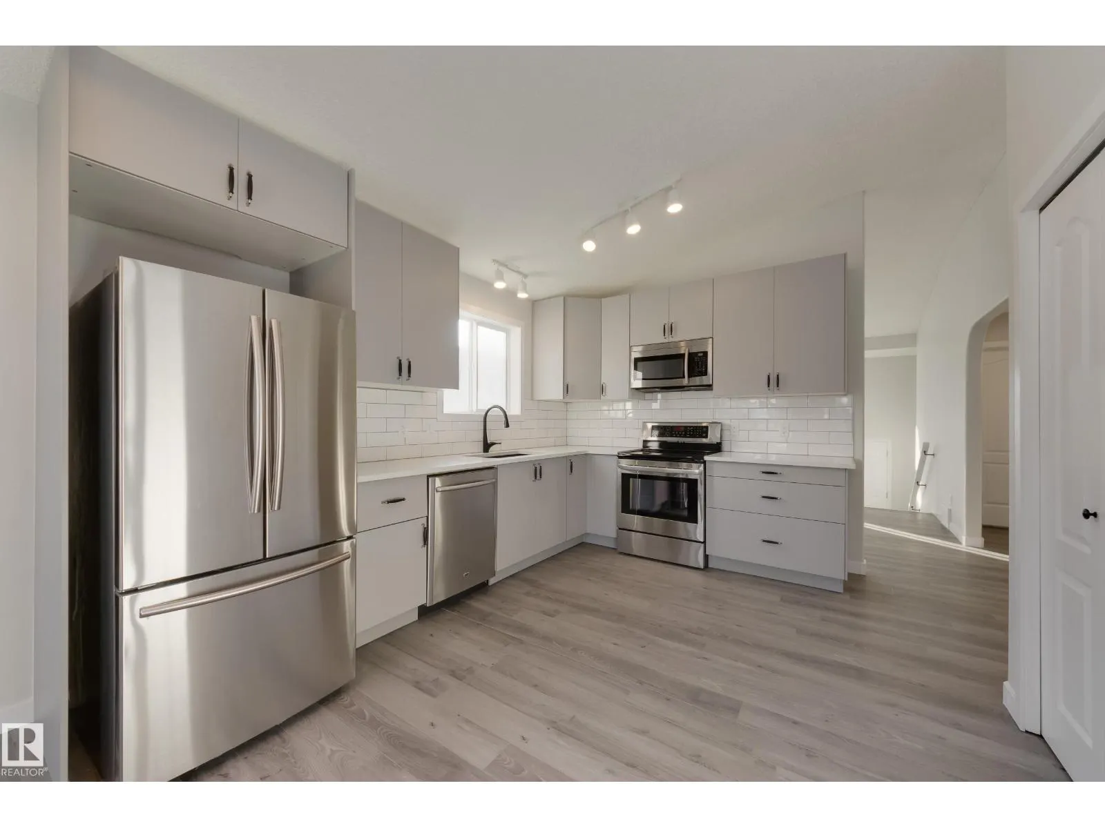 4147 37A AV NW