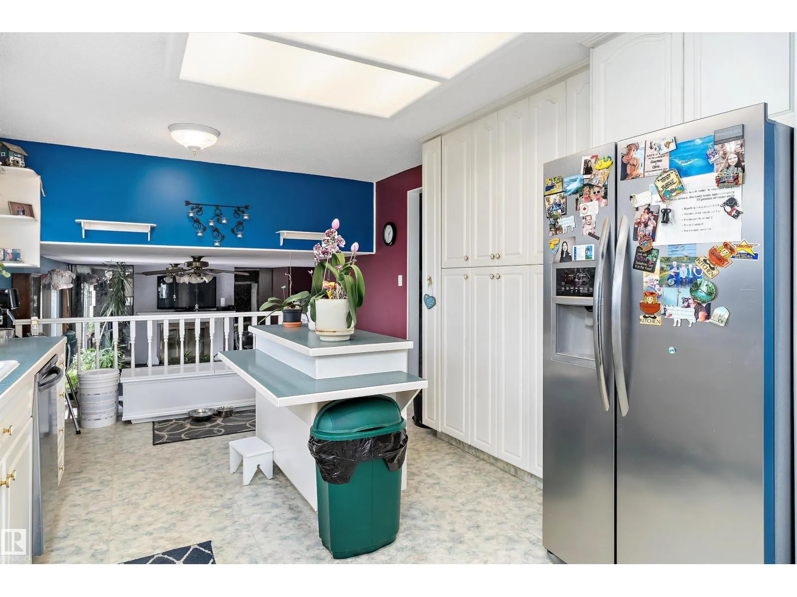 3443 87 ST NW