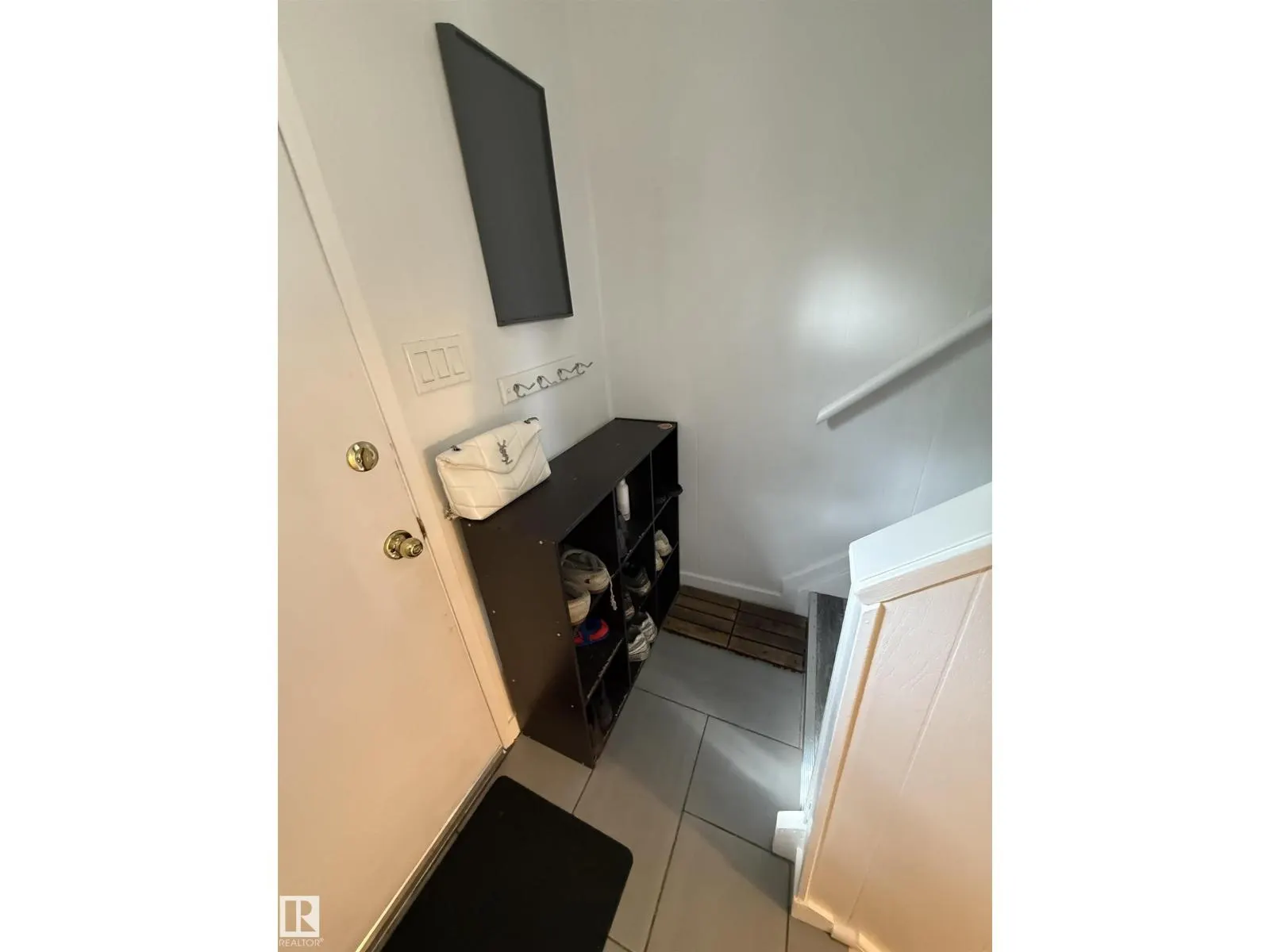 40 GARDEN CR