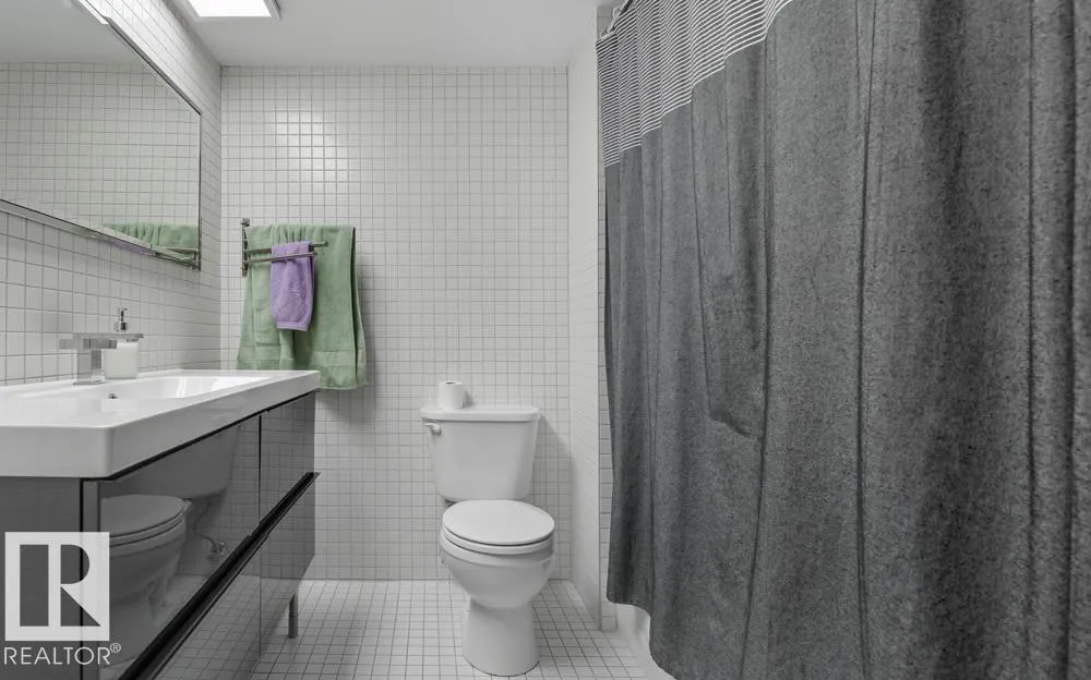 #504 10025 113 ST NW