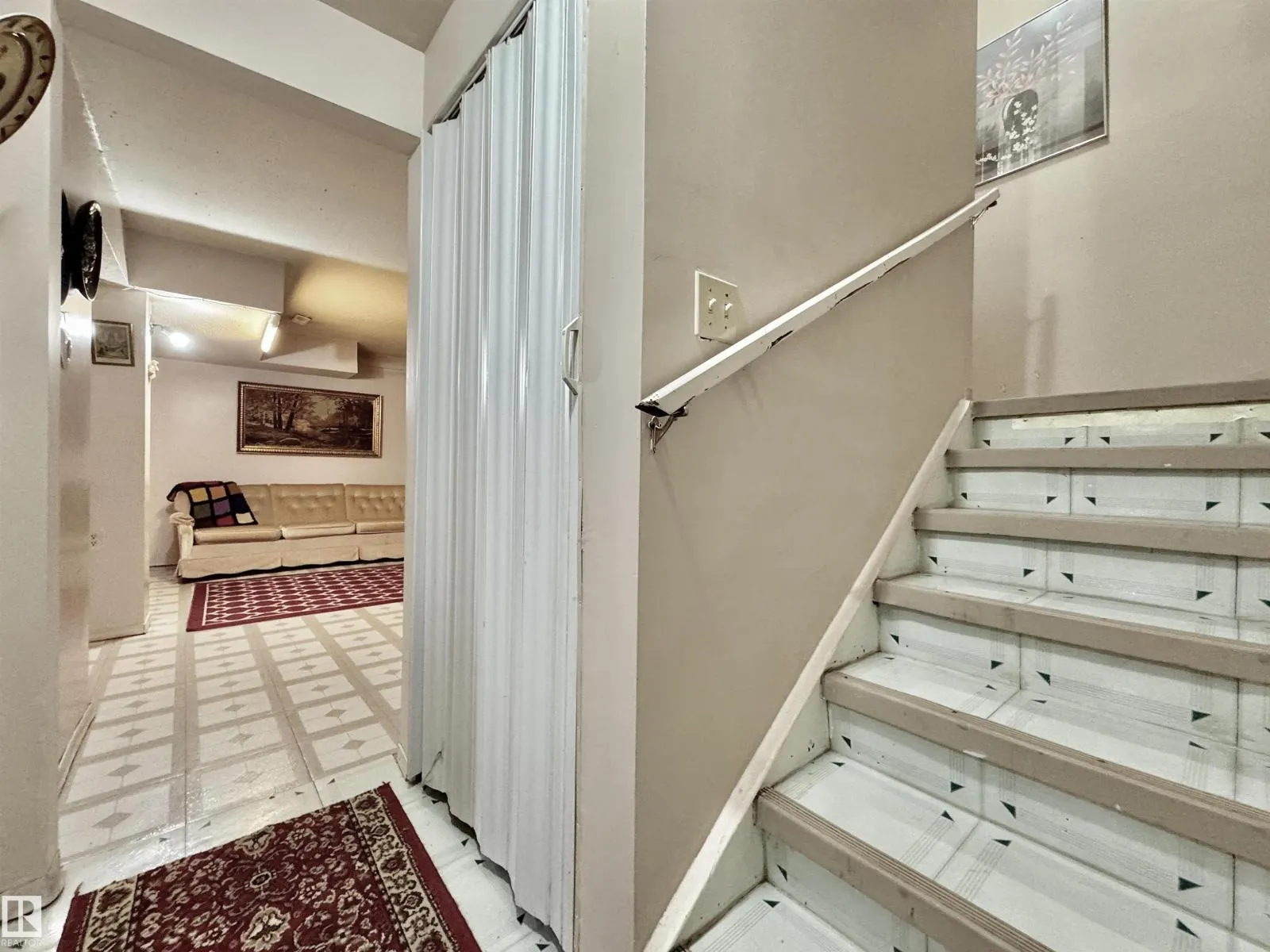 2303 139 AV NW