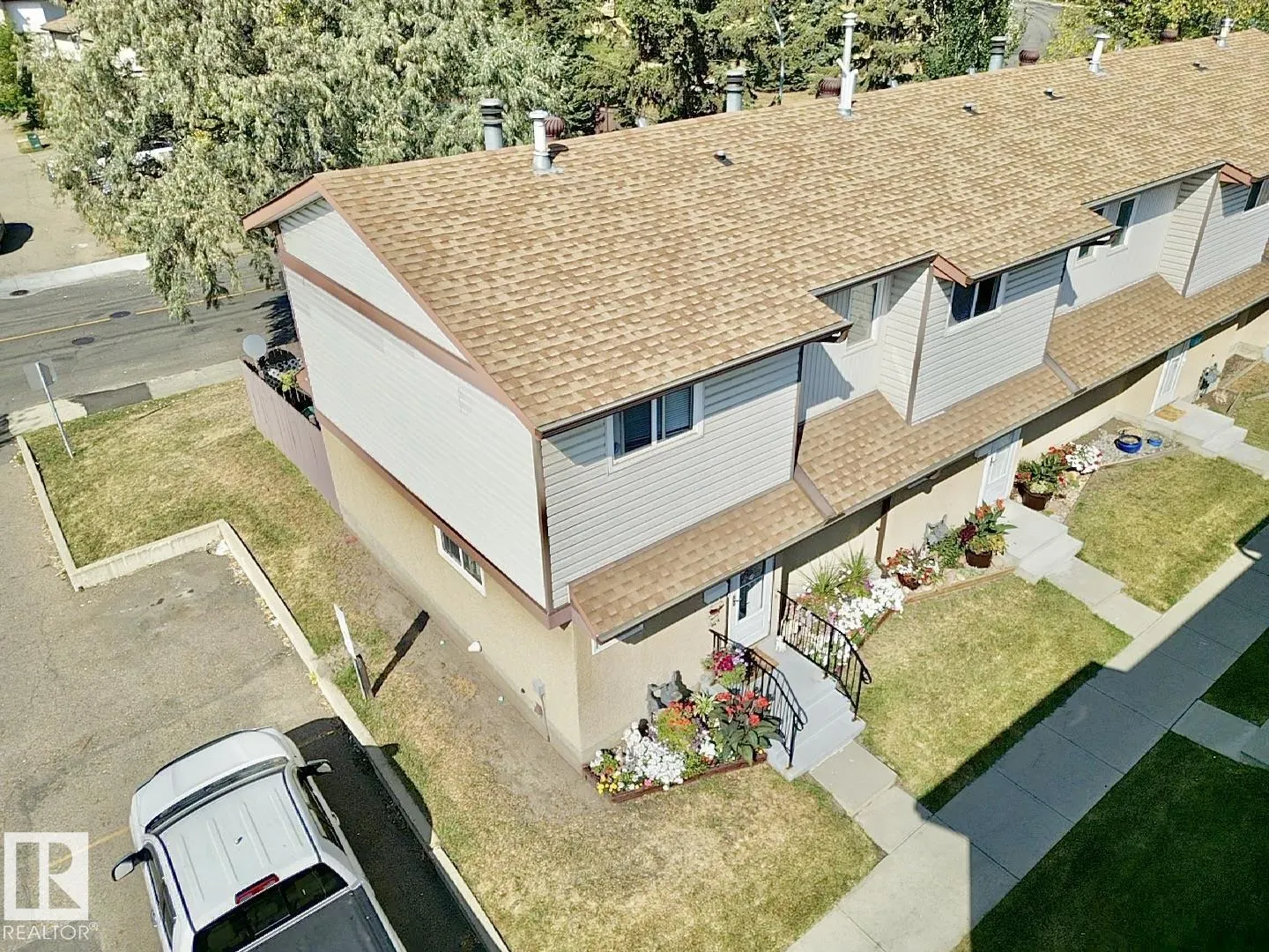 2303 139 AV NW