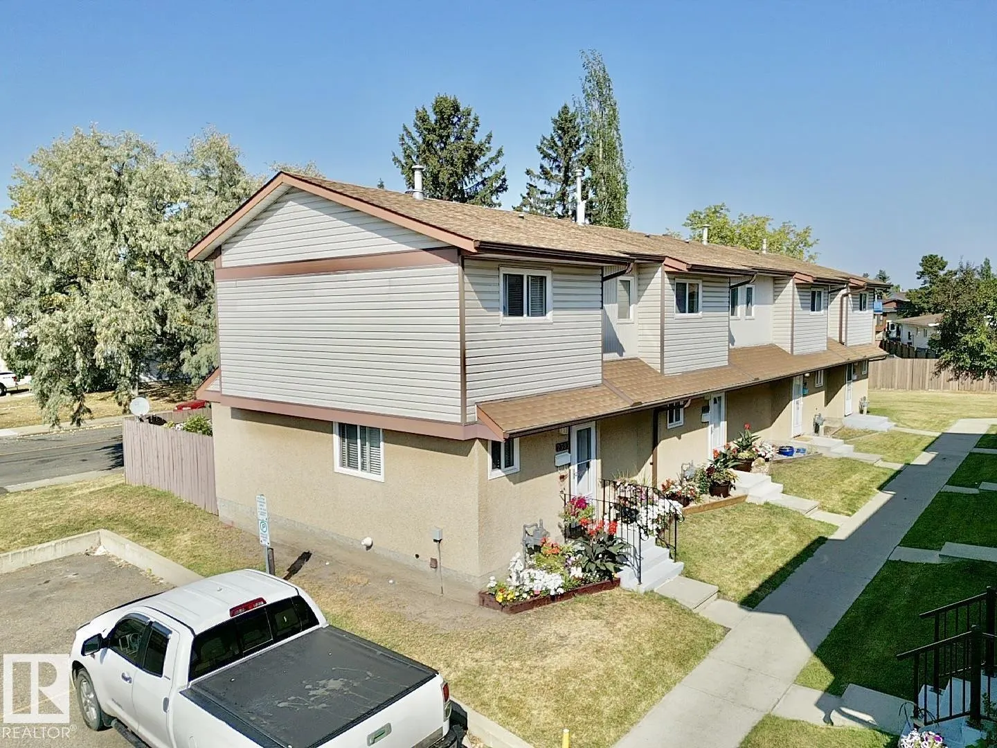 2303 139 AV NW