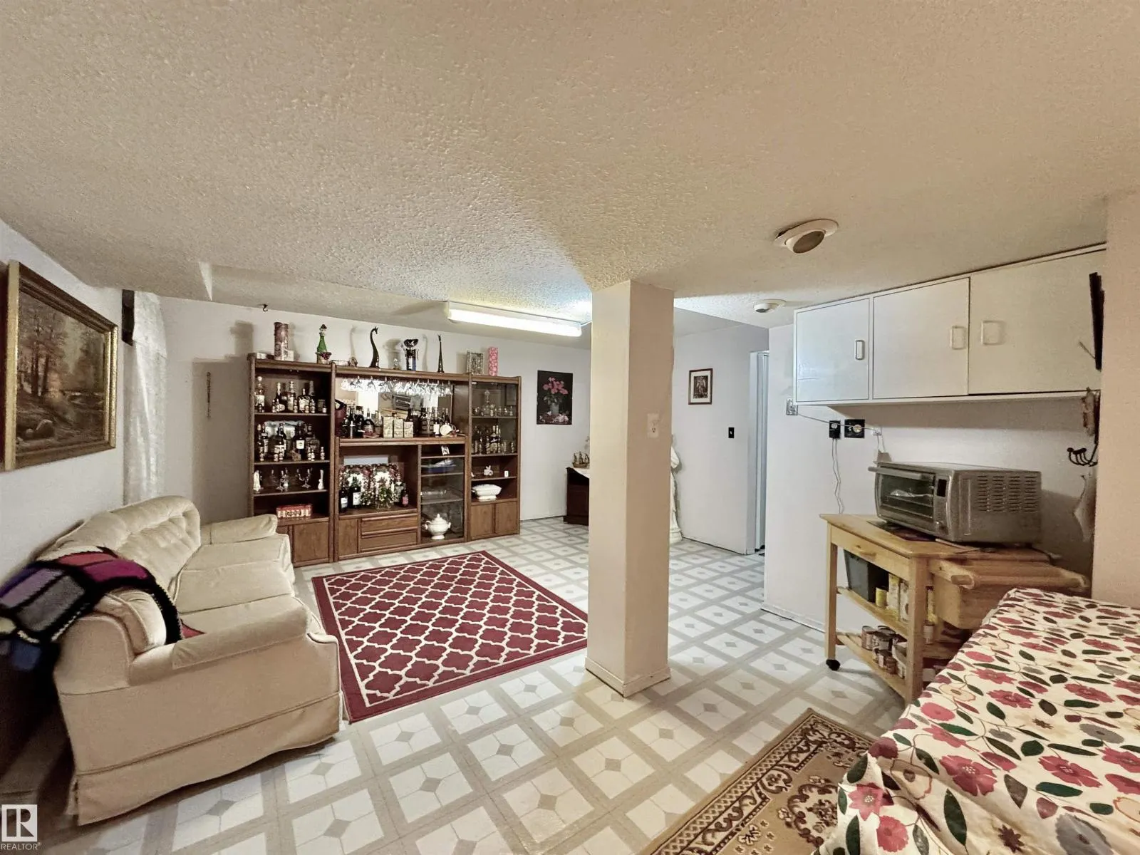 2303 139 AV NW