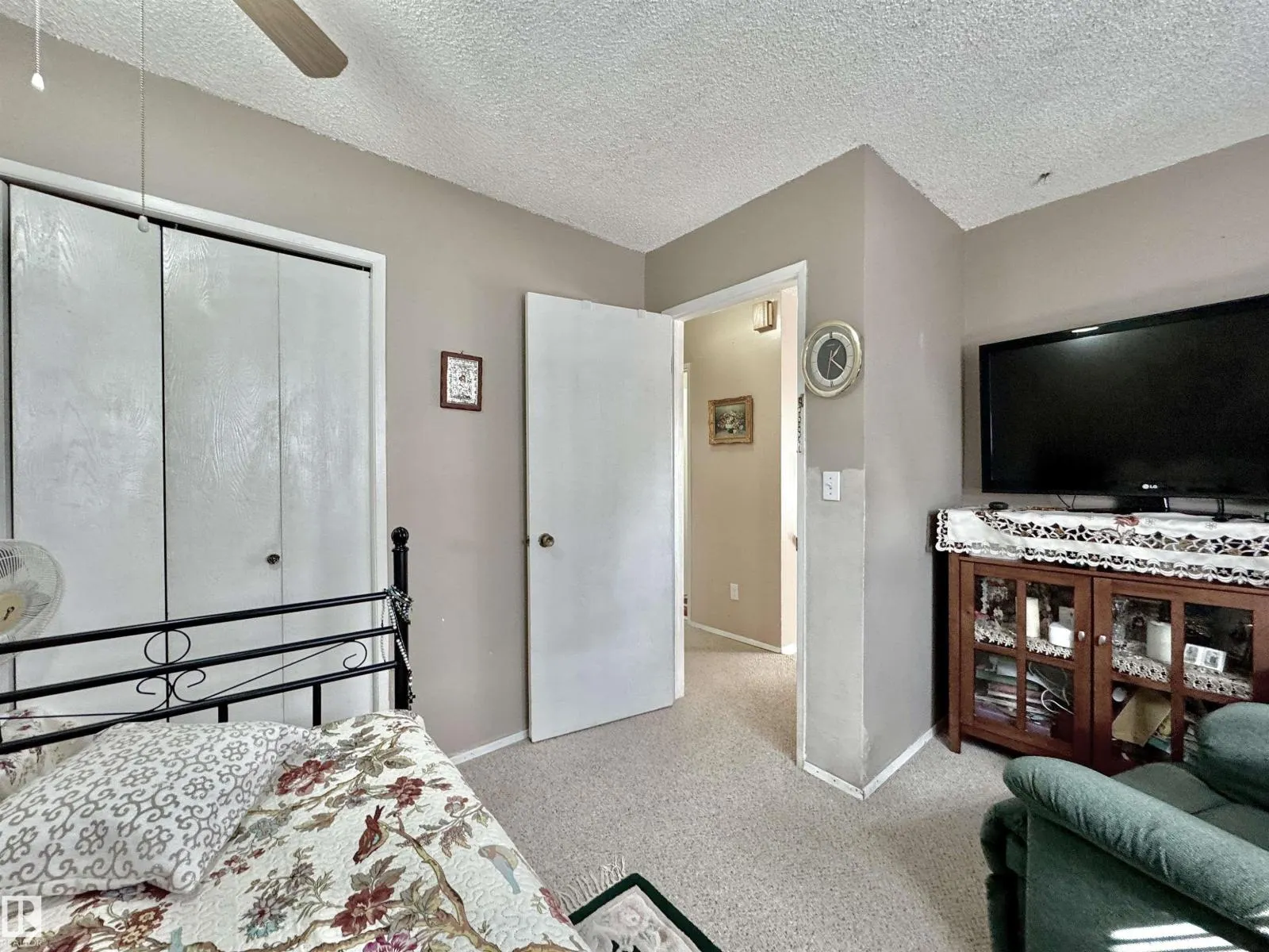 2303 139 AV NW